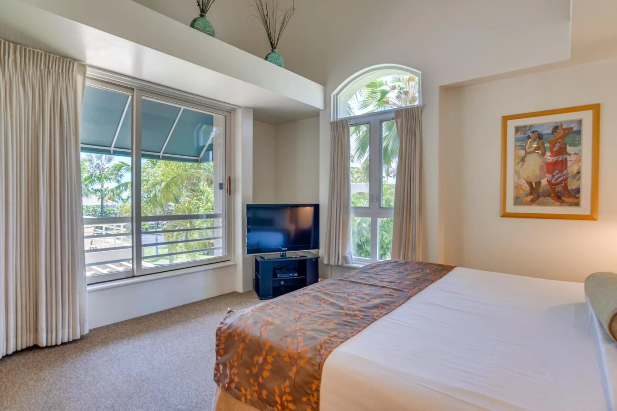 Bed in Palms at Wailea