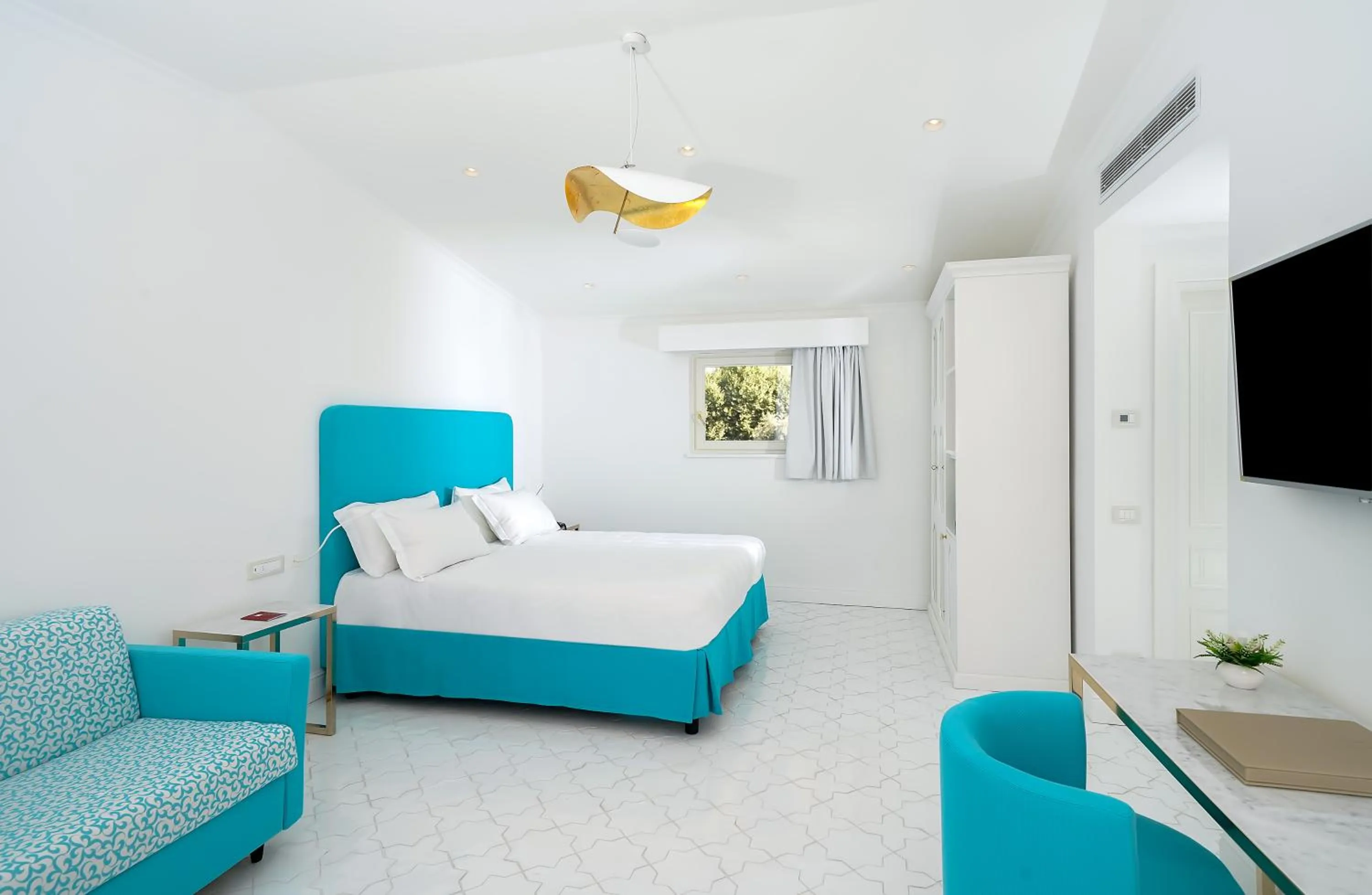 Photo of the whole room, Bed in Hotel Lorelei Londres