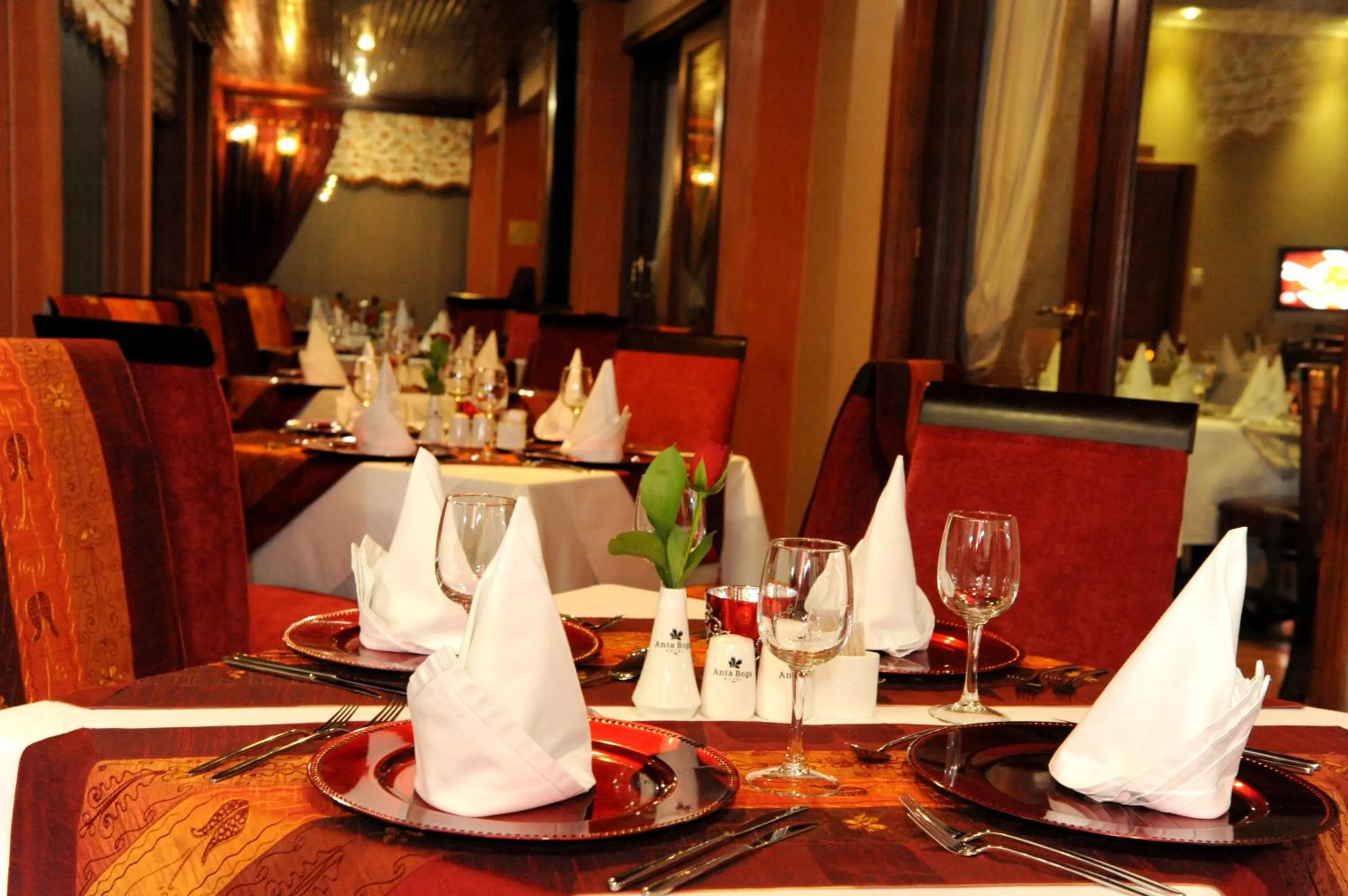 Restaurant/places to eat in Anta Boga Hotel