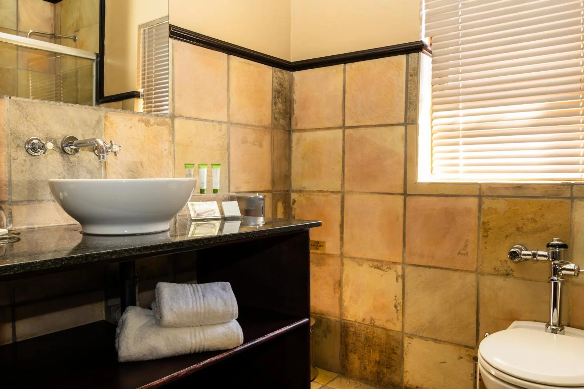 Toilet in Anta Boga Hotel