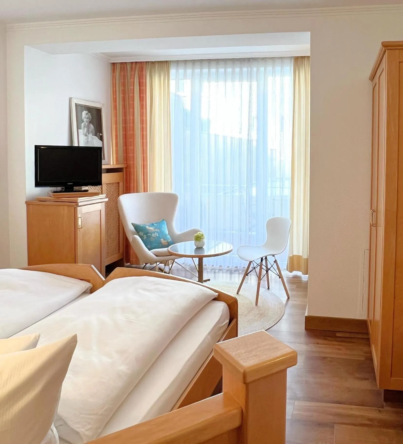 Photo of the whole room, Bed in Greifensteiner Hof