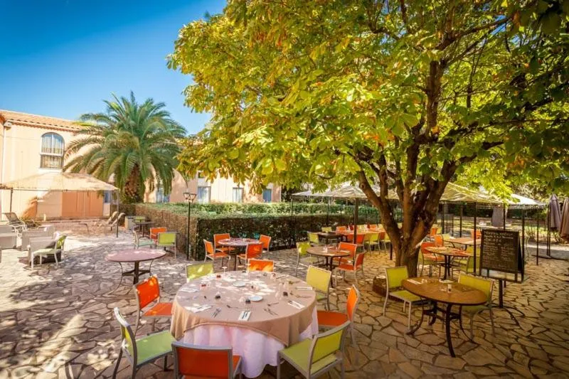Restaurant/places to eat in Le Clos De L'aube Rouge - Montpellier / Castelnau le Lez