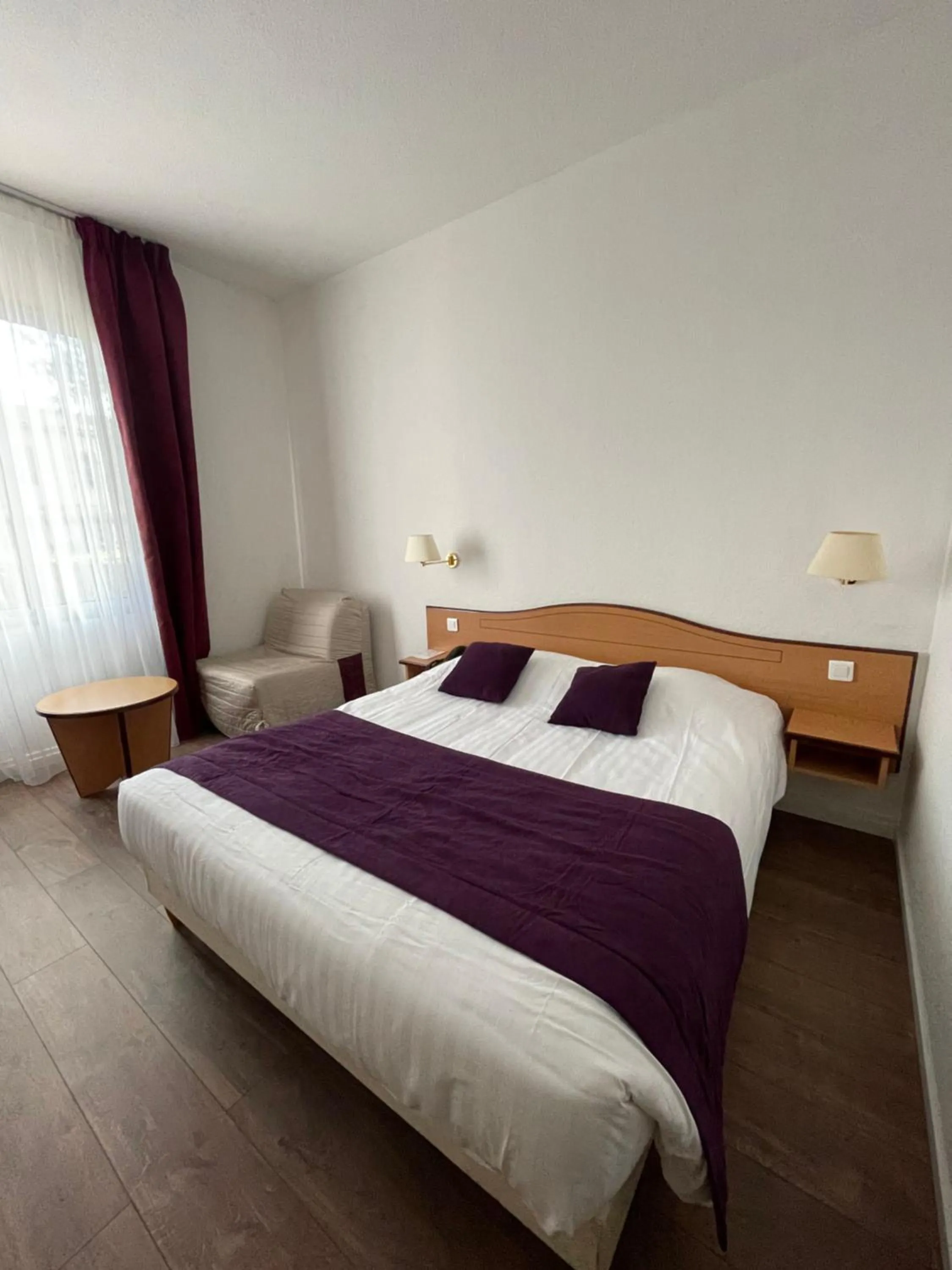 Bedroom, Bed in Le Clos De L'aube Rouge - Montpellier / Castelnau le Lez