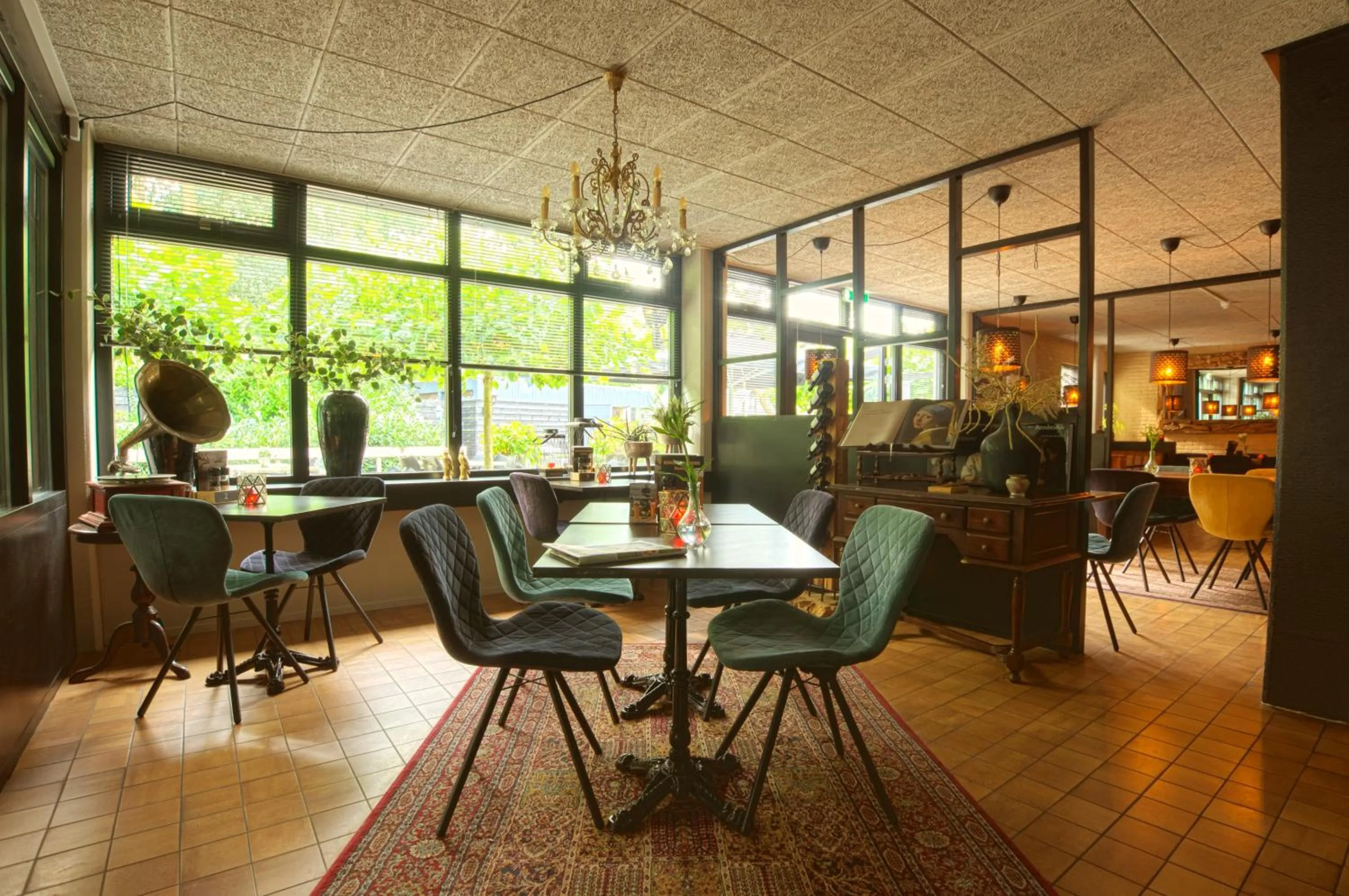 Restaurant/places to eat in Bosrijk Ruighenrode