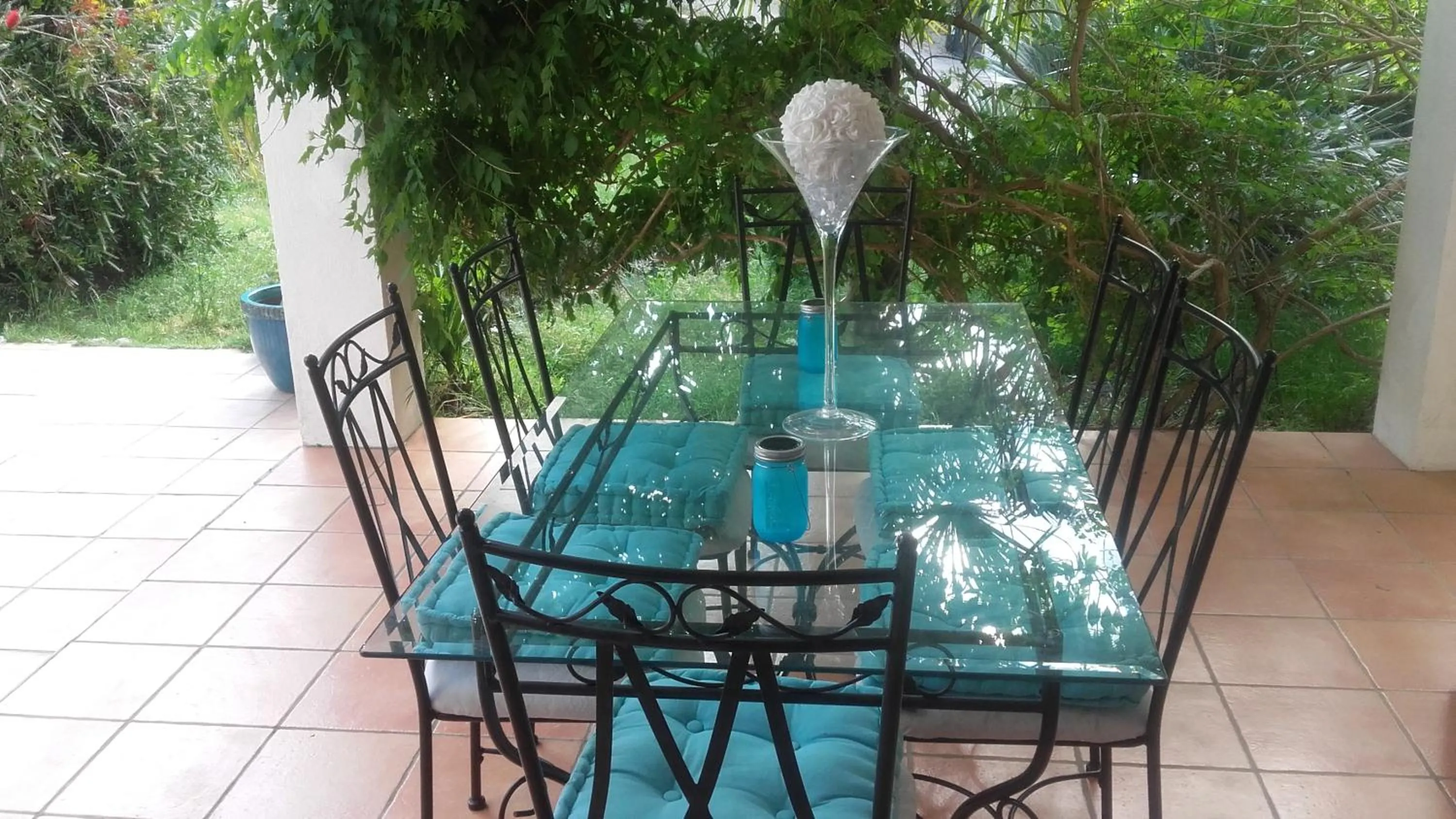 Property building in frederique lavande bleue