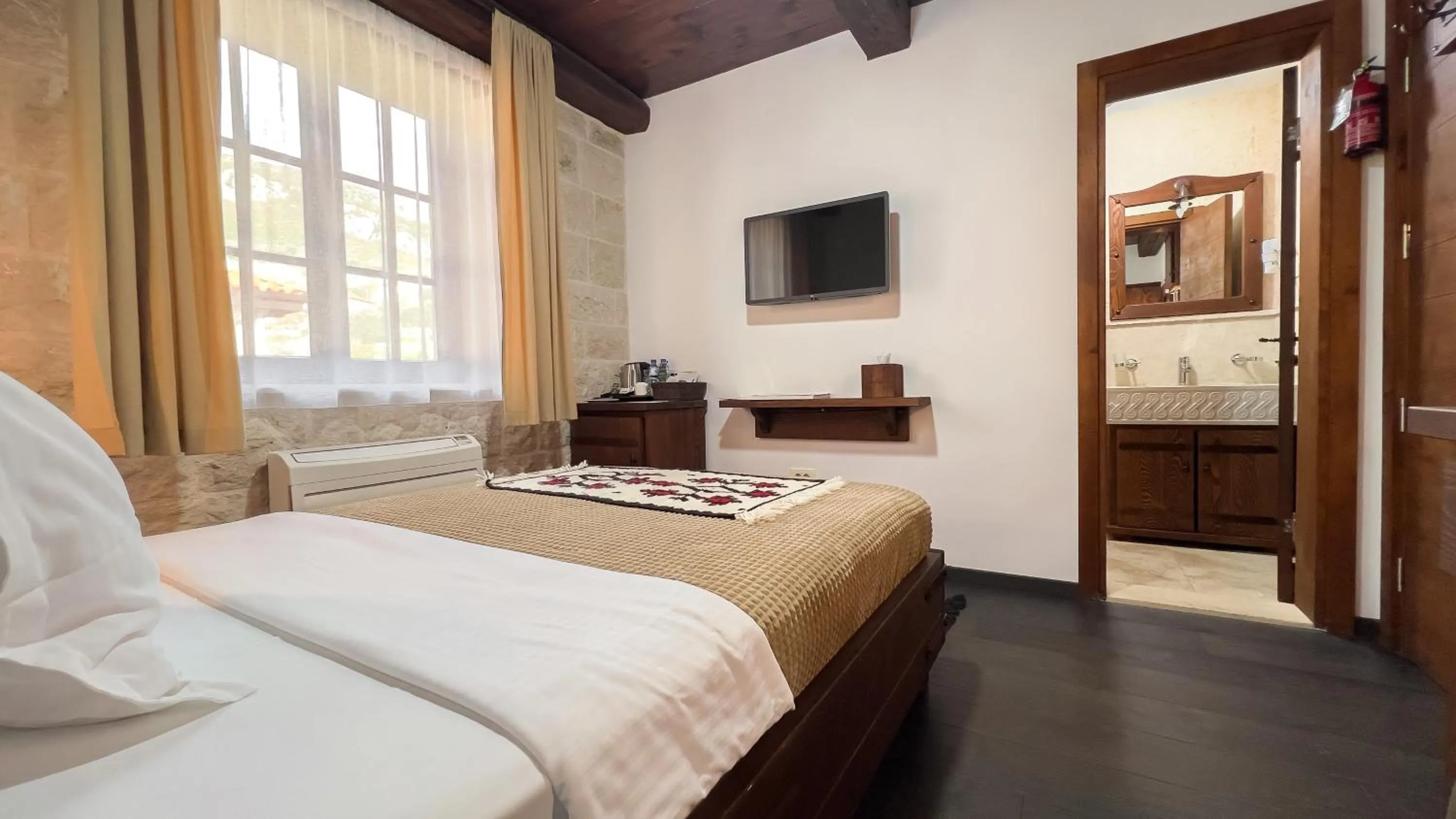 Bedroom, Bed in Stara Čaršija Hotel & SPA