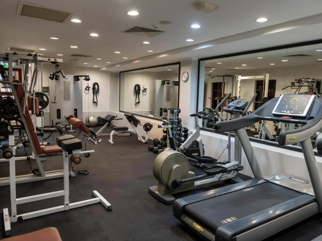 Shah Palace Luxury Museum Hotel