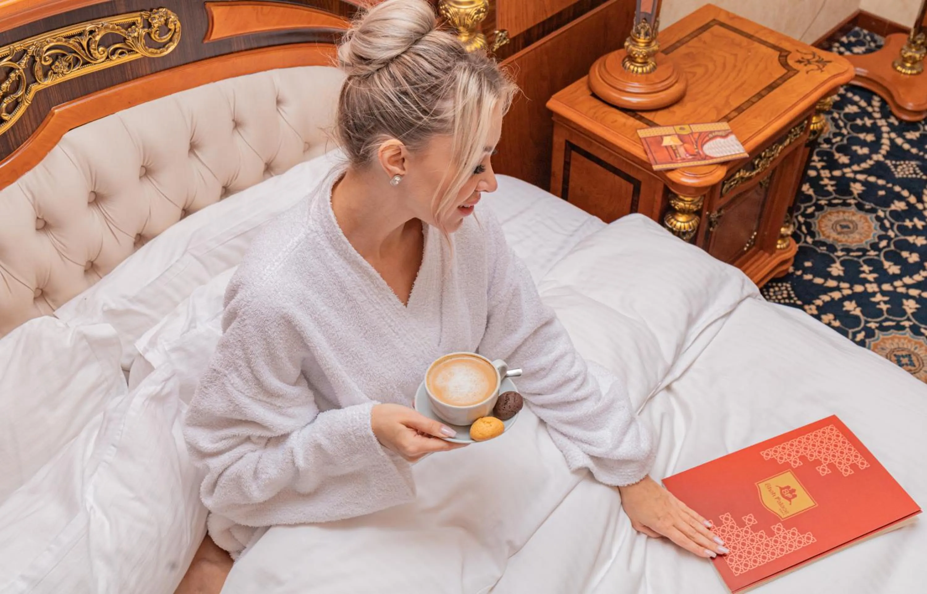 Coffee/tea facilities, Bed in Shah Palace Luxury Museum Hotel