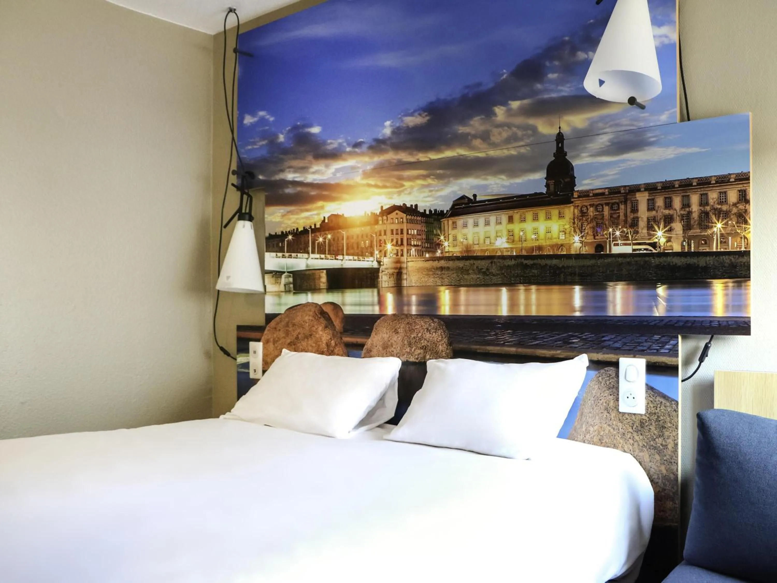 Bedroom, Bed in ibis Lyon Gerland Merieux