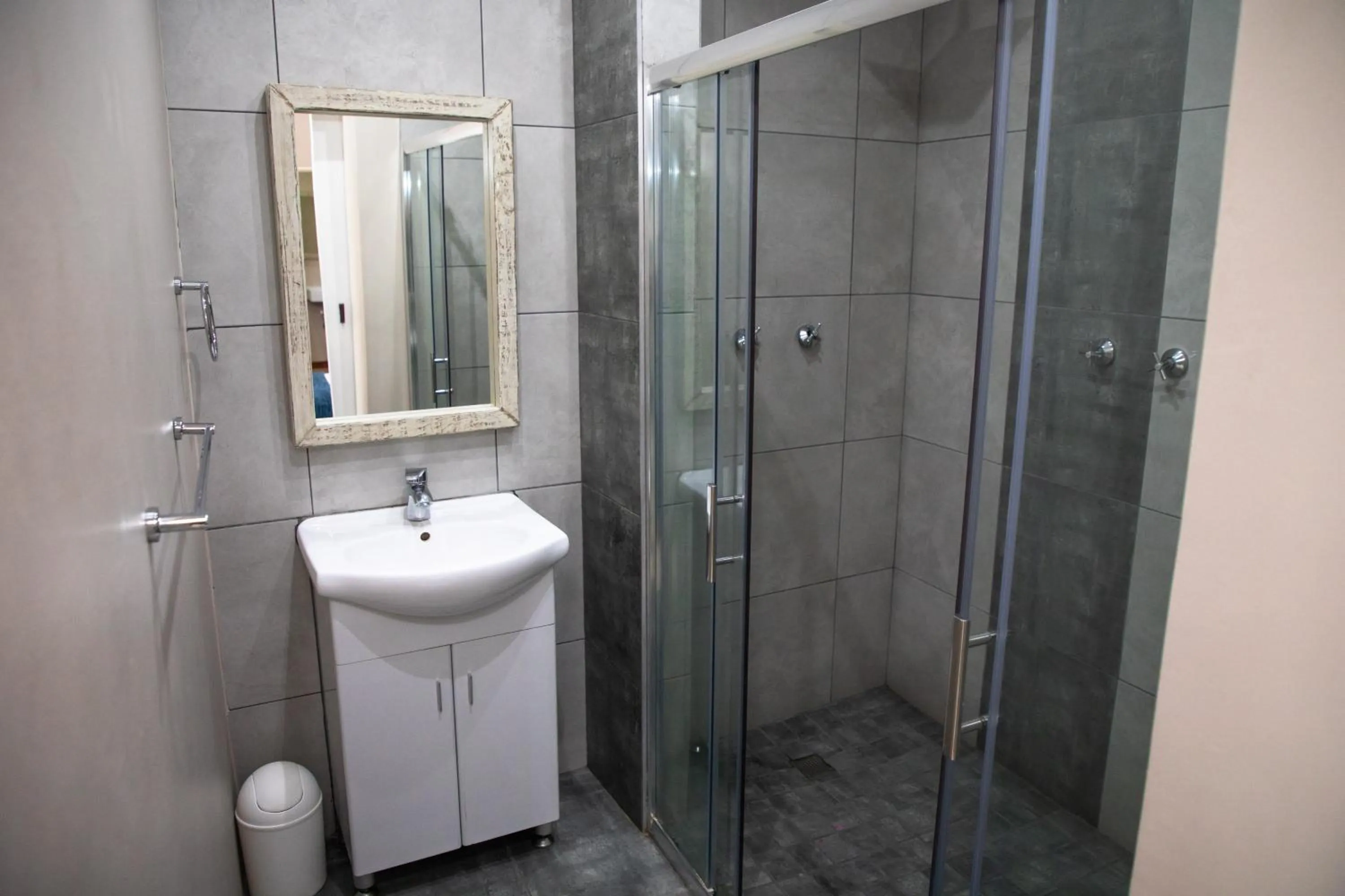 Bathroom in Opstal Guestfarm