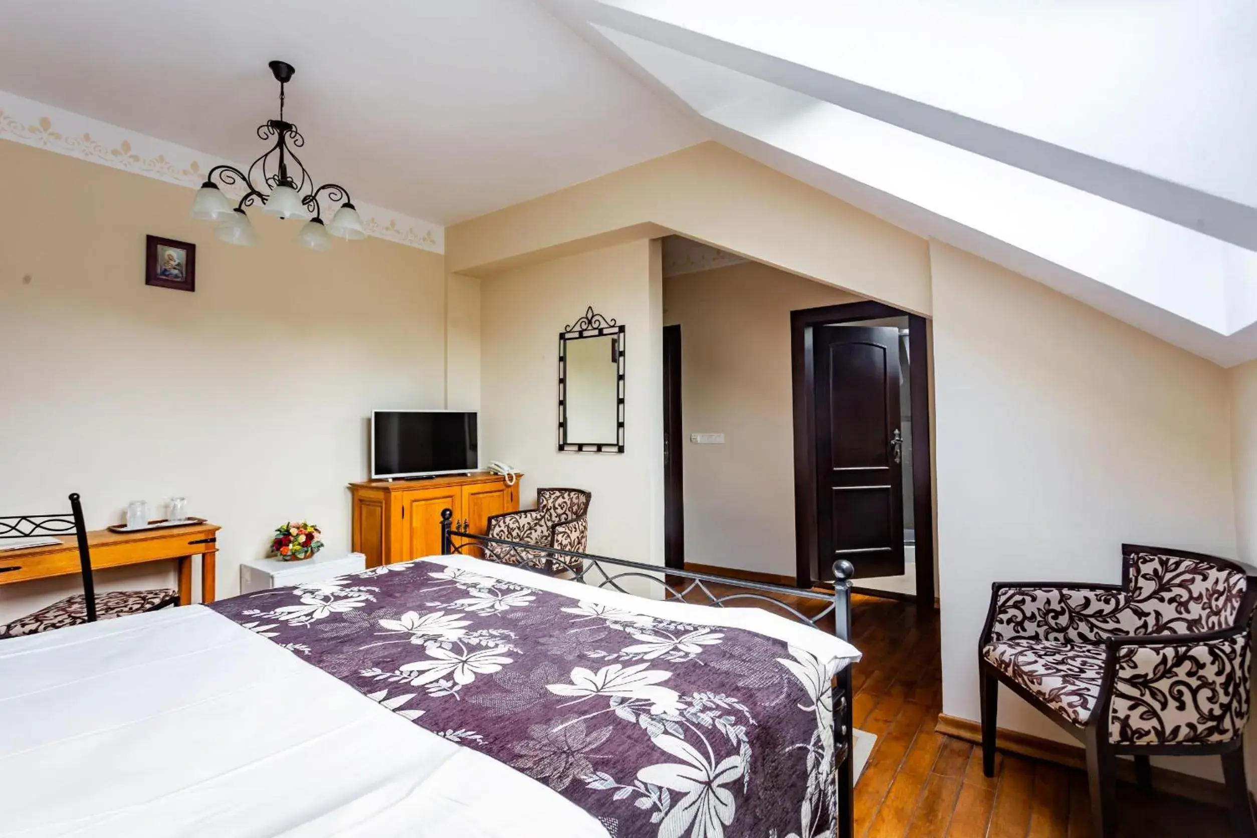 Double or Twin Room with Sauna access in Hotel Turnul Double or Twin Room with Sauna access in Hotel Turnul