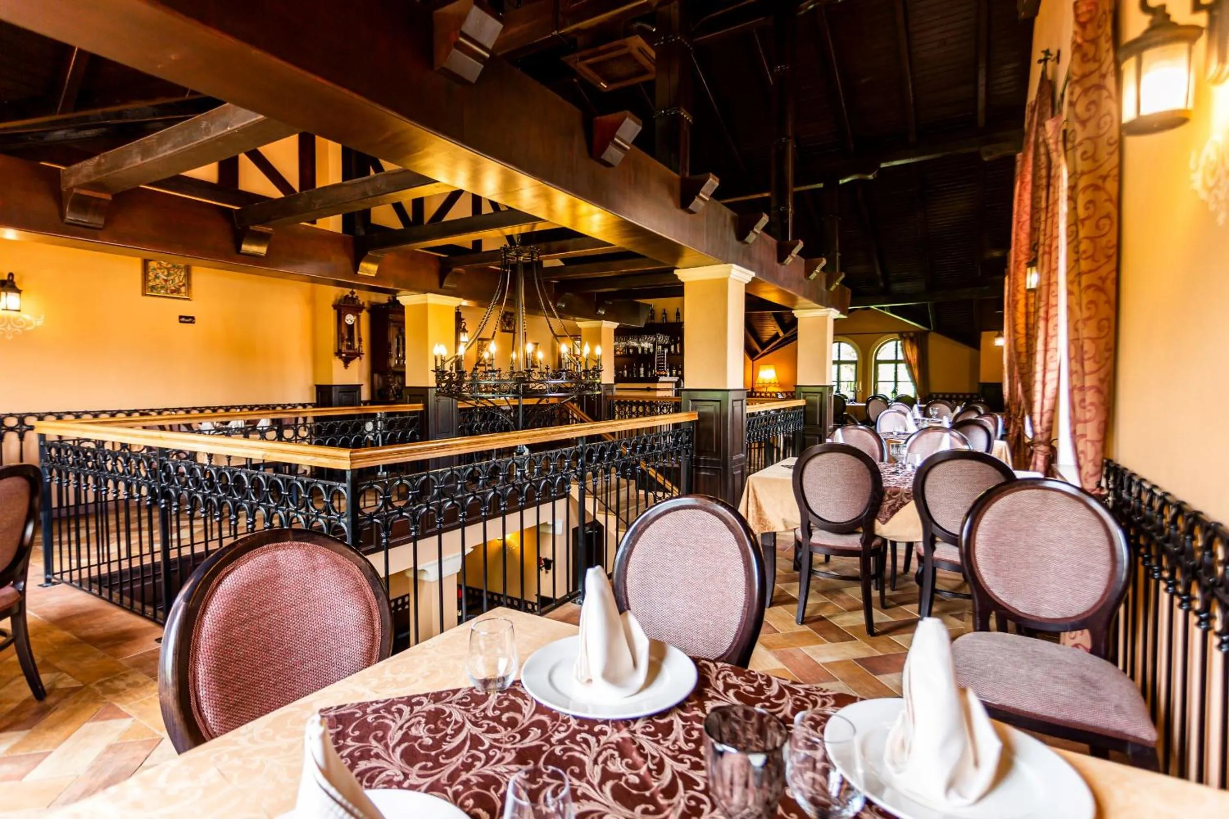 Restaurant/places to eat in Hotel Turnul