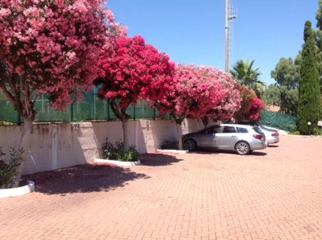 Parking in Loano Apartment Pool & Garden