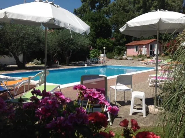Swimming pool in Loano Apartment Pool & Garden