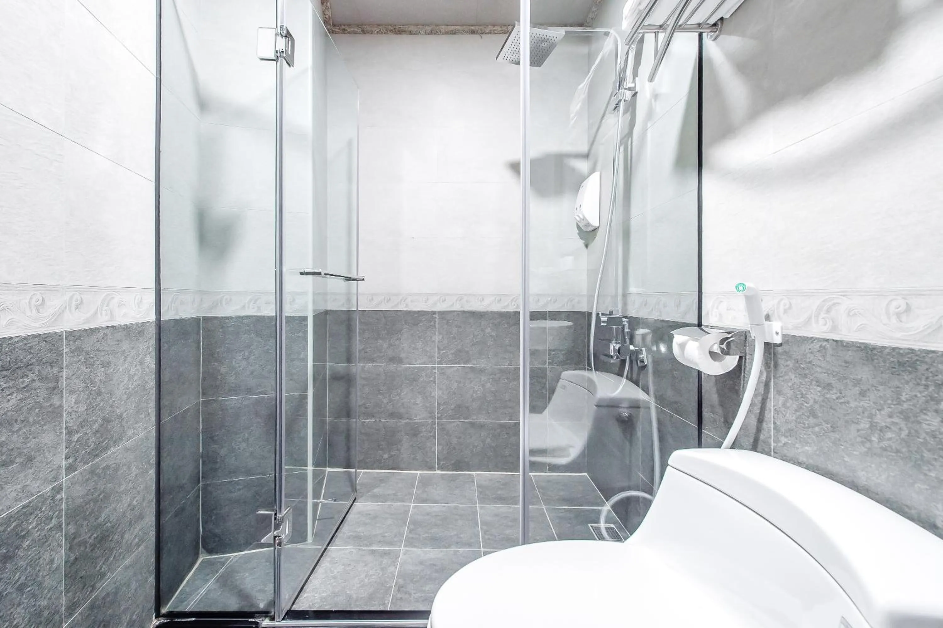 Shower in Sun Moon Lake I Love You