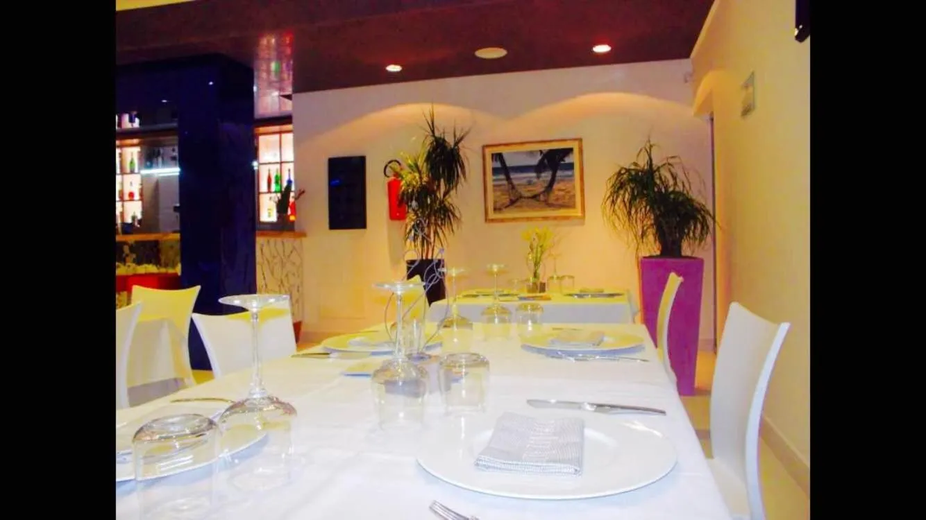 Restaurant/places to eat in Hotel Zodiaco