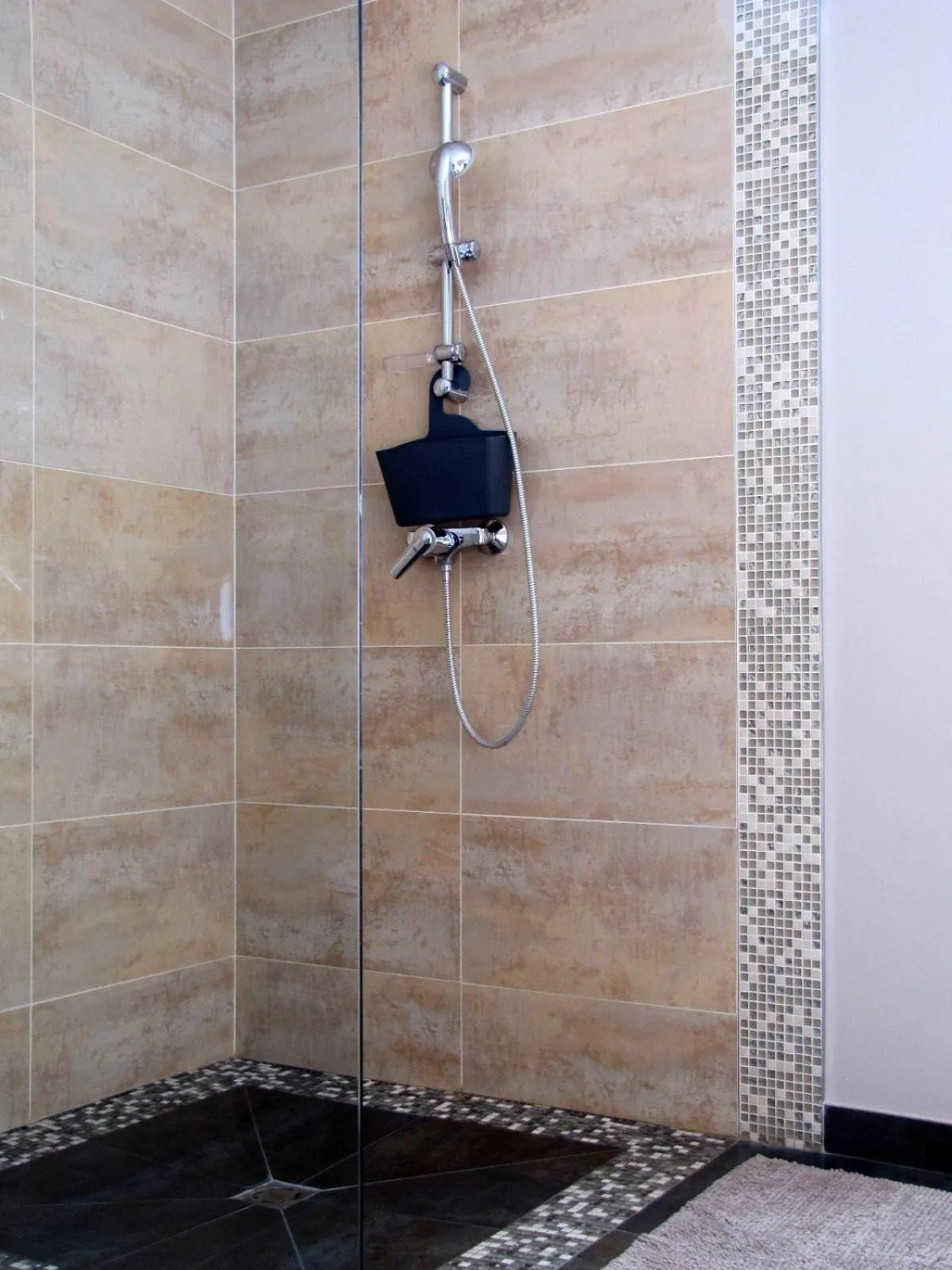 Communal lounge/ TV room in Le Clos des Roseaux