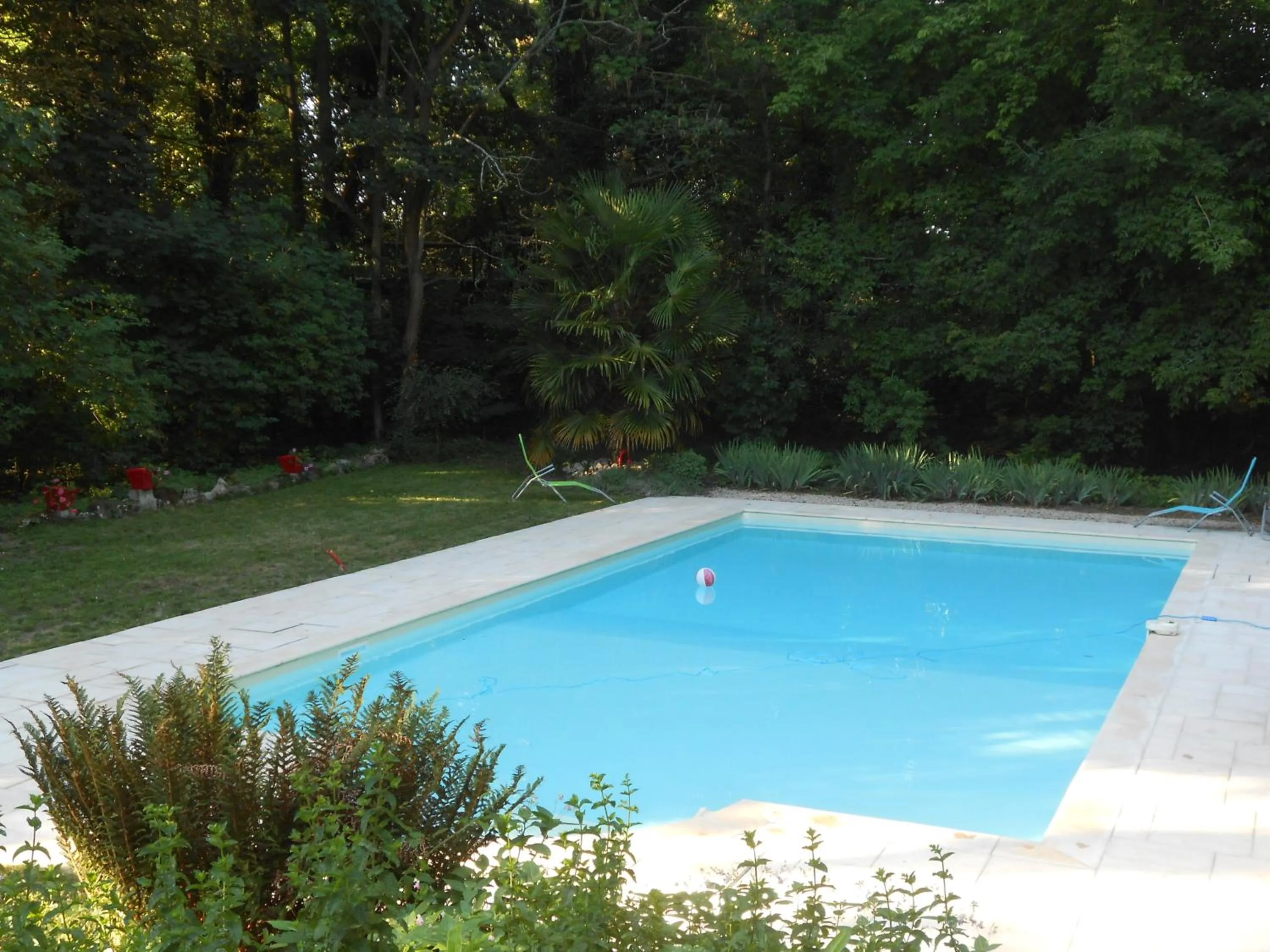 Pool view in Clos du Bois Brard B&B