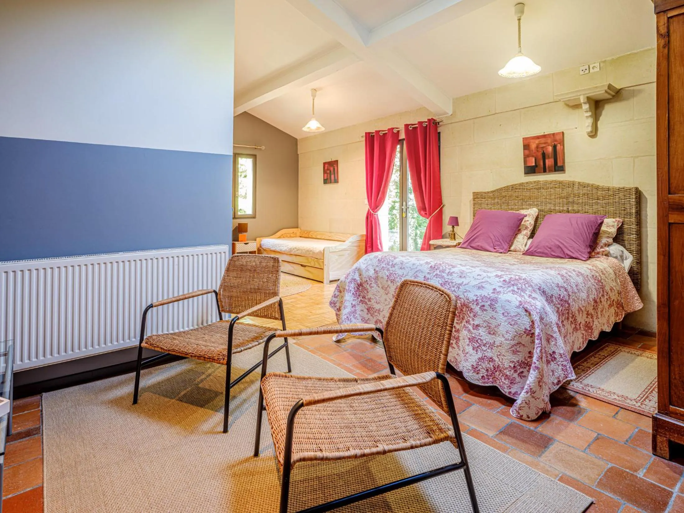 Photo of the whole room, Bed in Clos du Bois Brard B&B