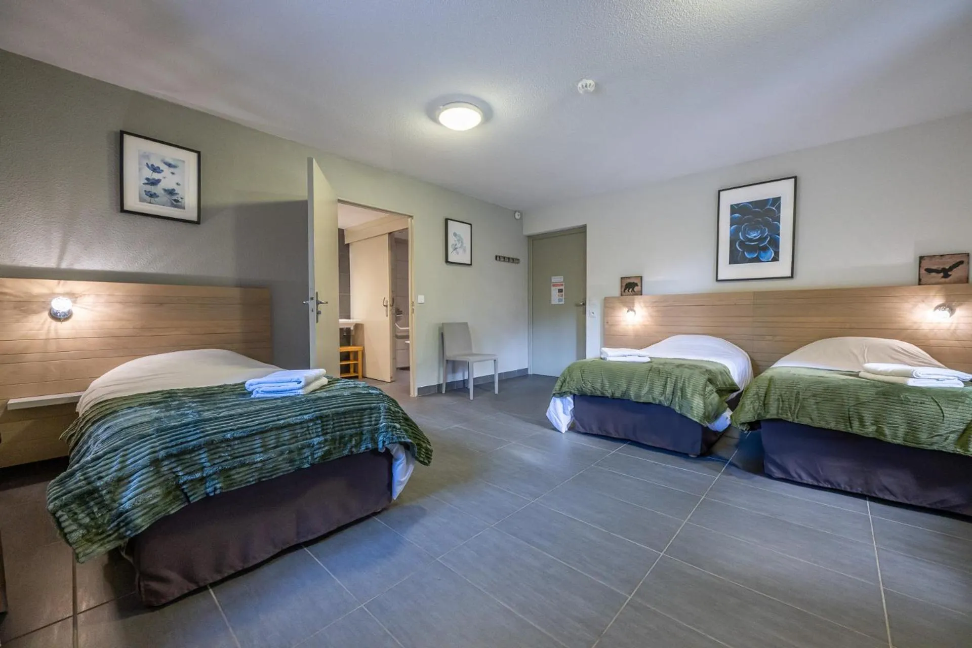 Bedroom, Bed in Auberge de la Gravière