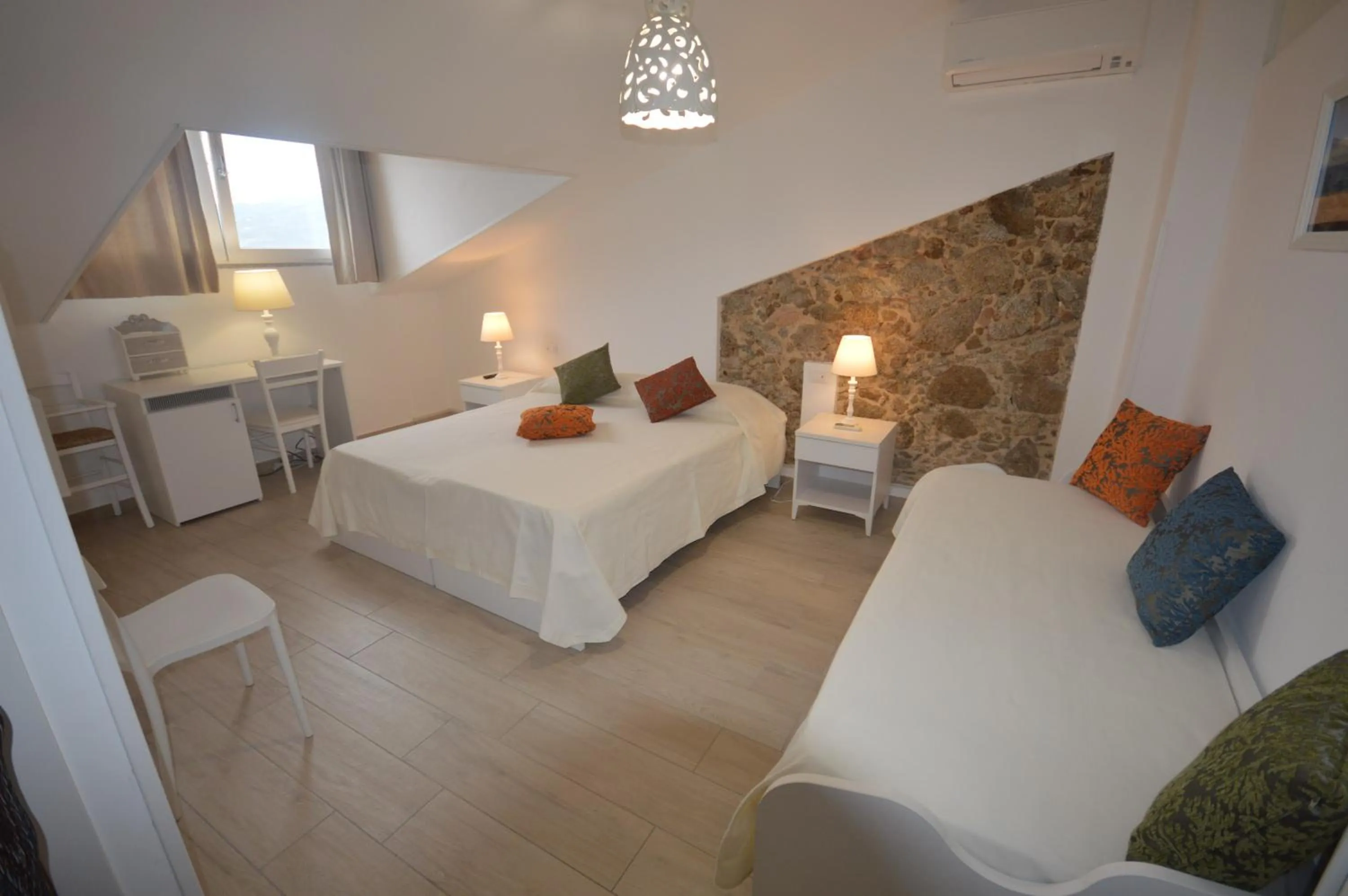 Photo of the whole room in B&B Tra Cielo e Mare