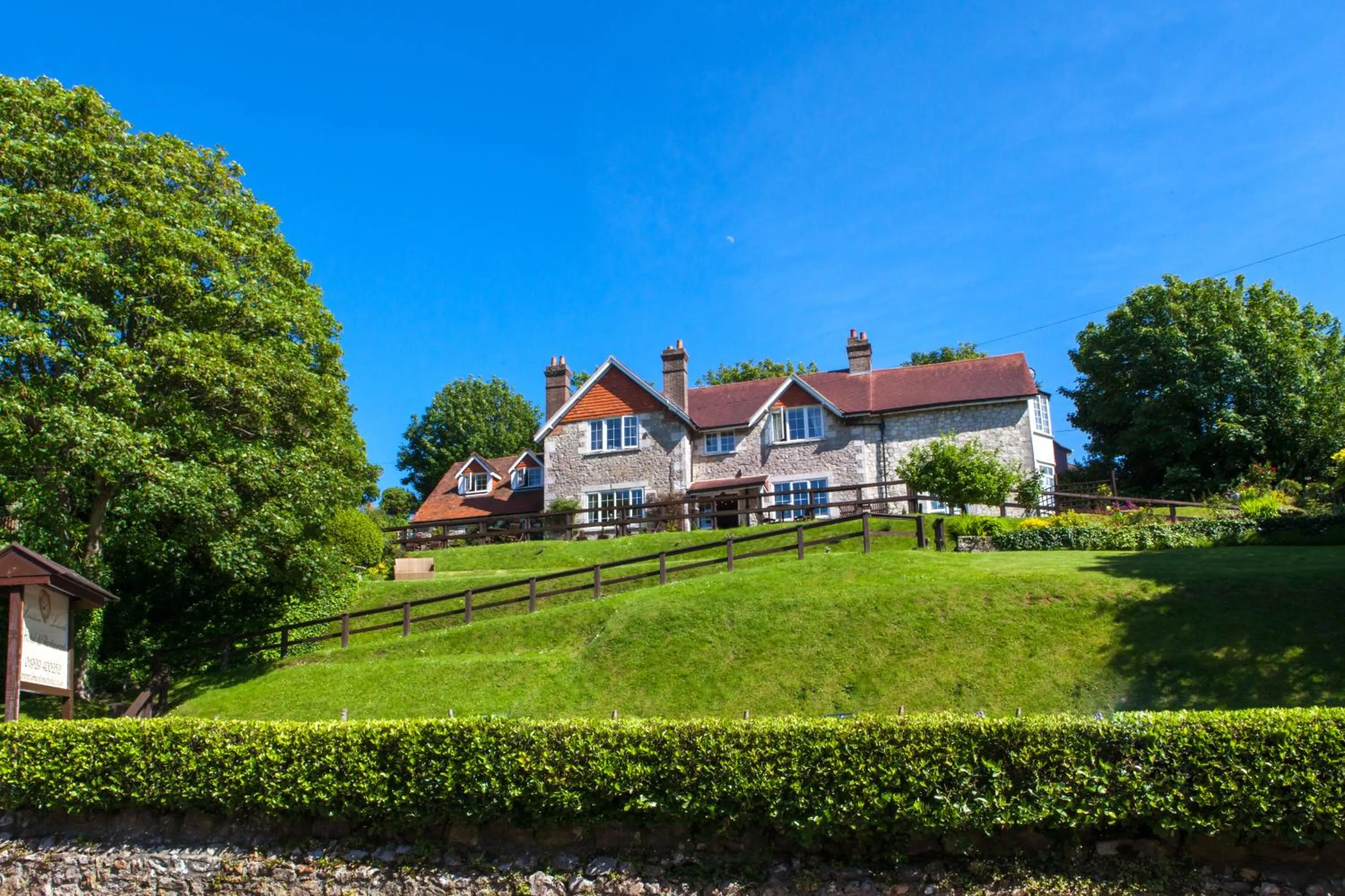 Neighbourhood in Limestone Hotel