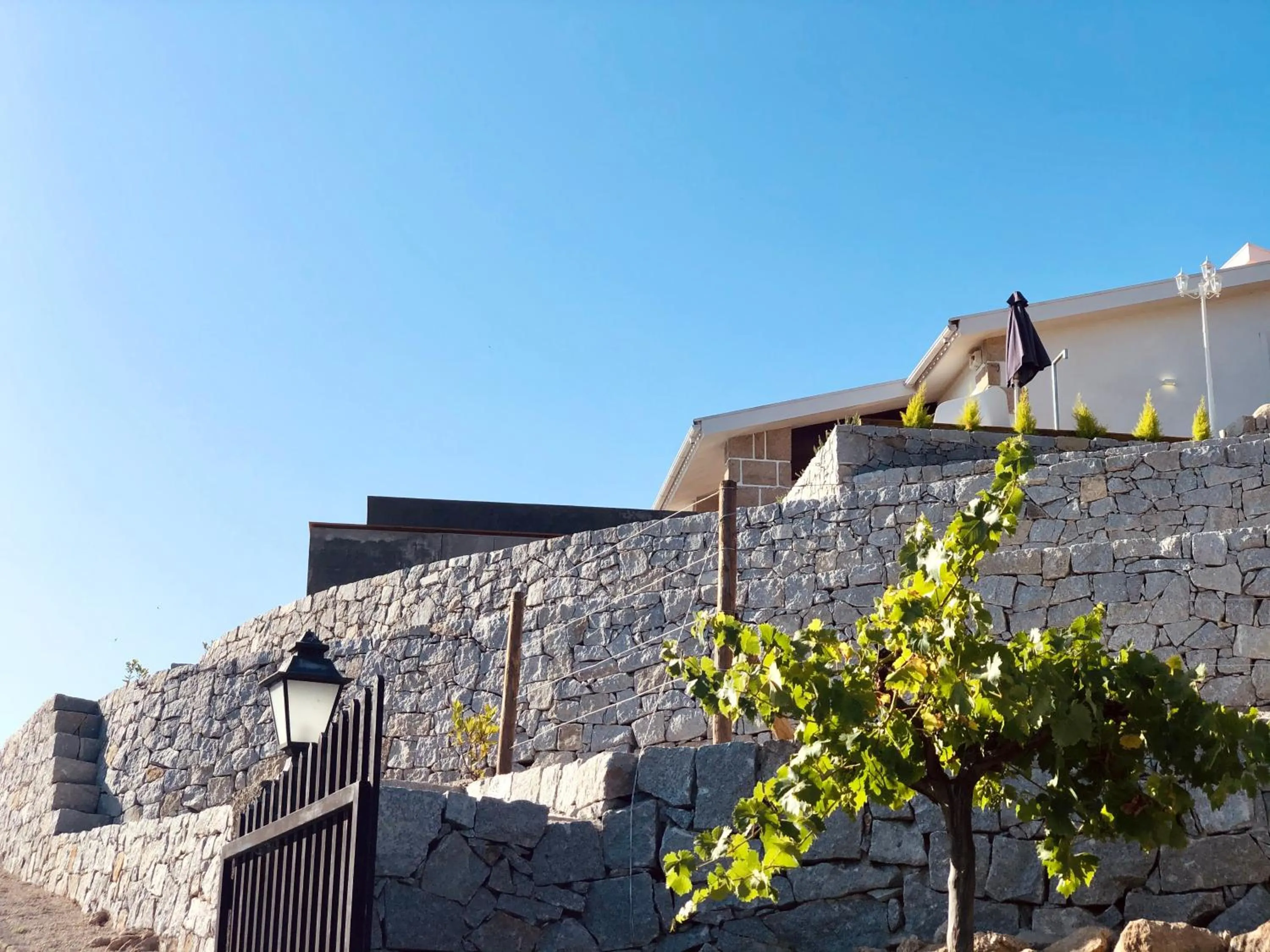 Facade/entrance in BHDouro