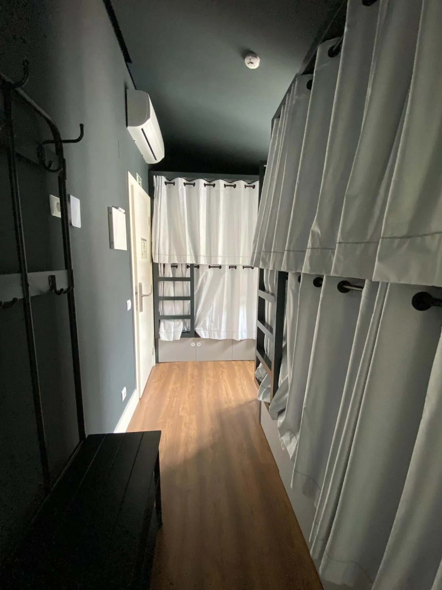 bunk bed, Bed in Villa Graça -Hostels and Apartments