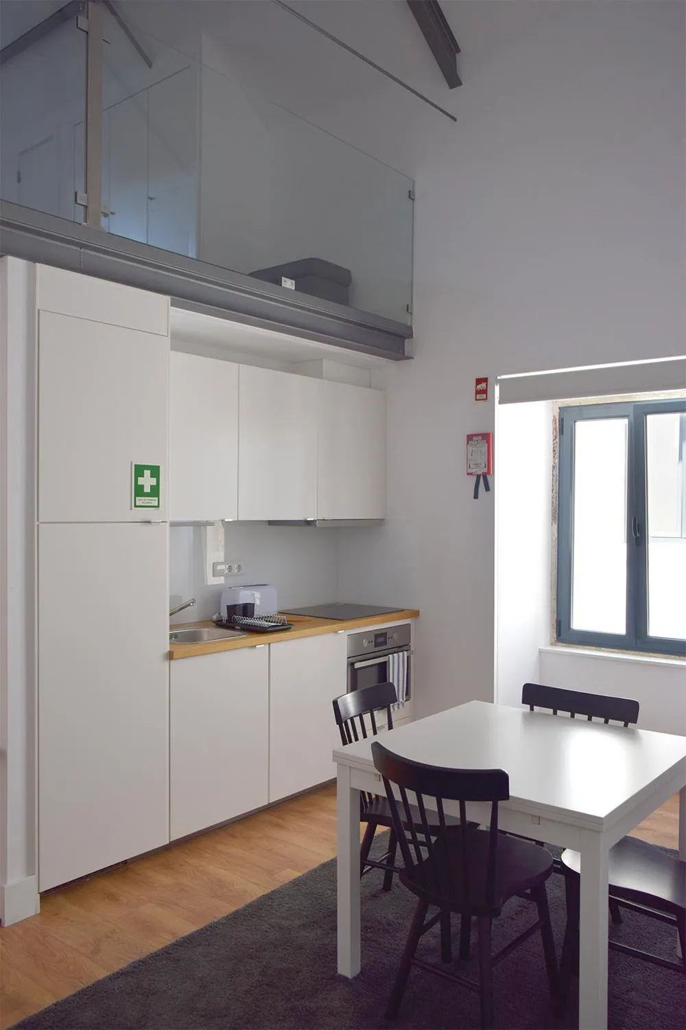 Kitchen or kitchenette in Villa Graça -Hostels and Apartments