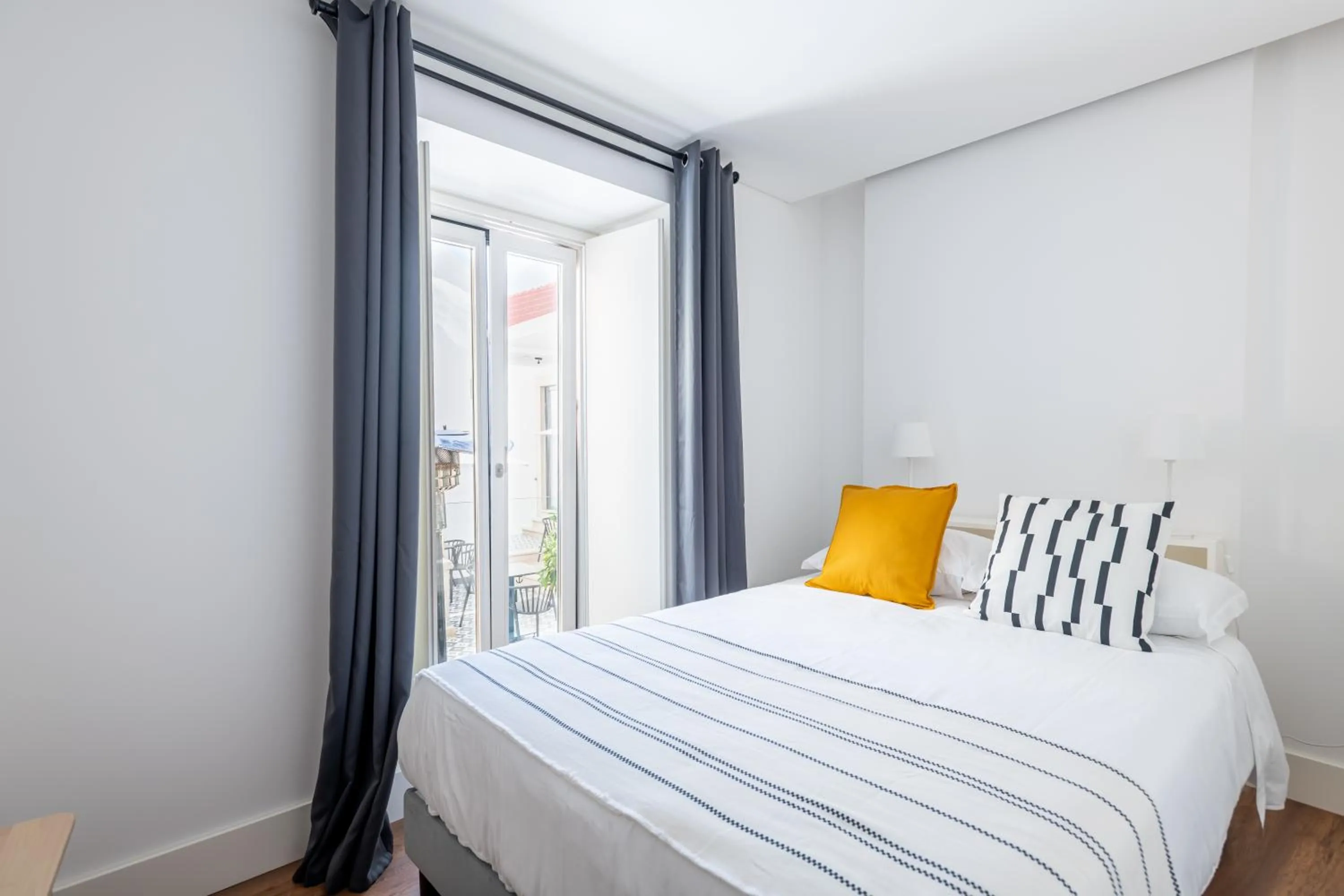 Bed in Villa Graça -Hostels and Apartments