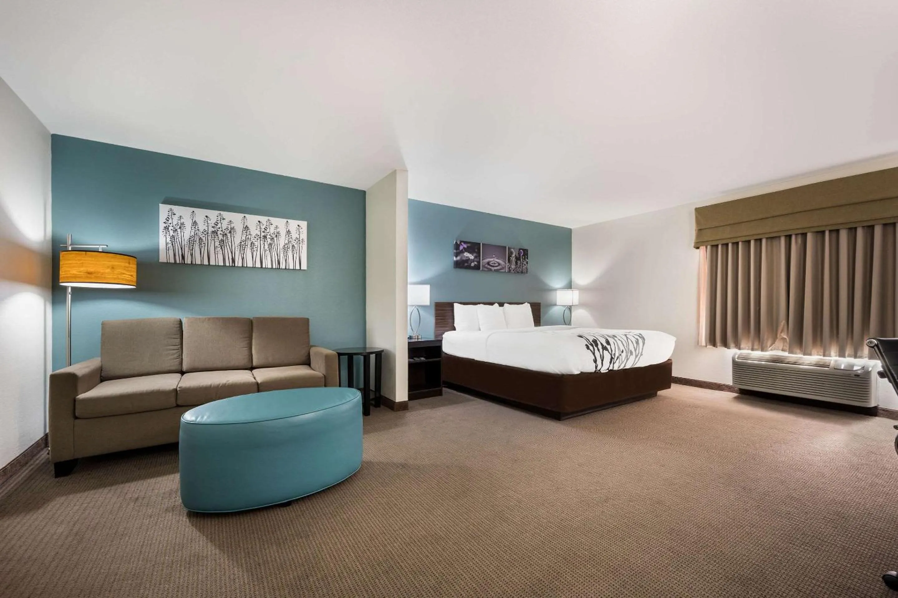 Bedroom, Bed in Sleep Inn & Suites Cullman I-65 exit 310