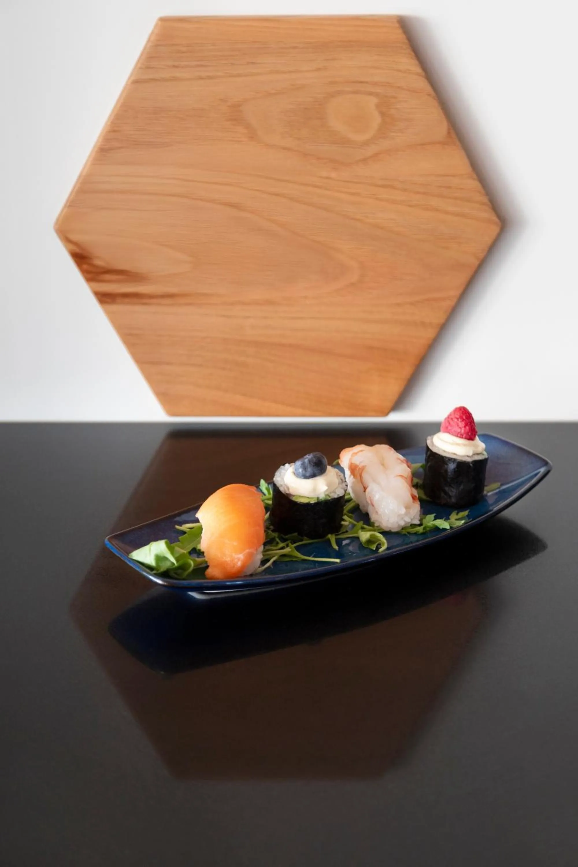 Restaurant/places to eat in Midenza Seaside & Nature Retreat