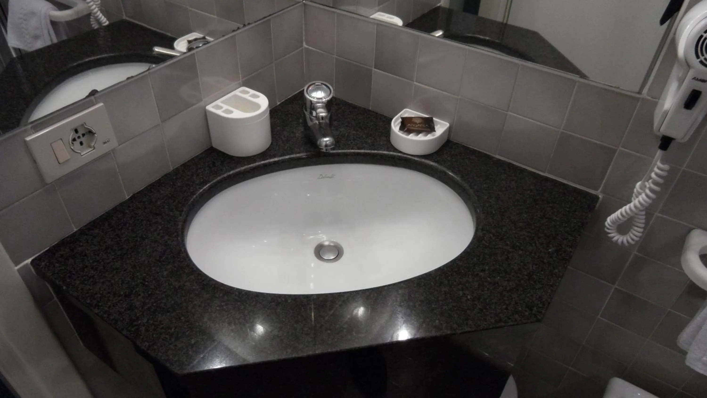 Bathroom in Hotel Bauer & Sporting