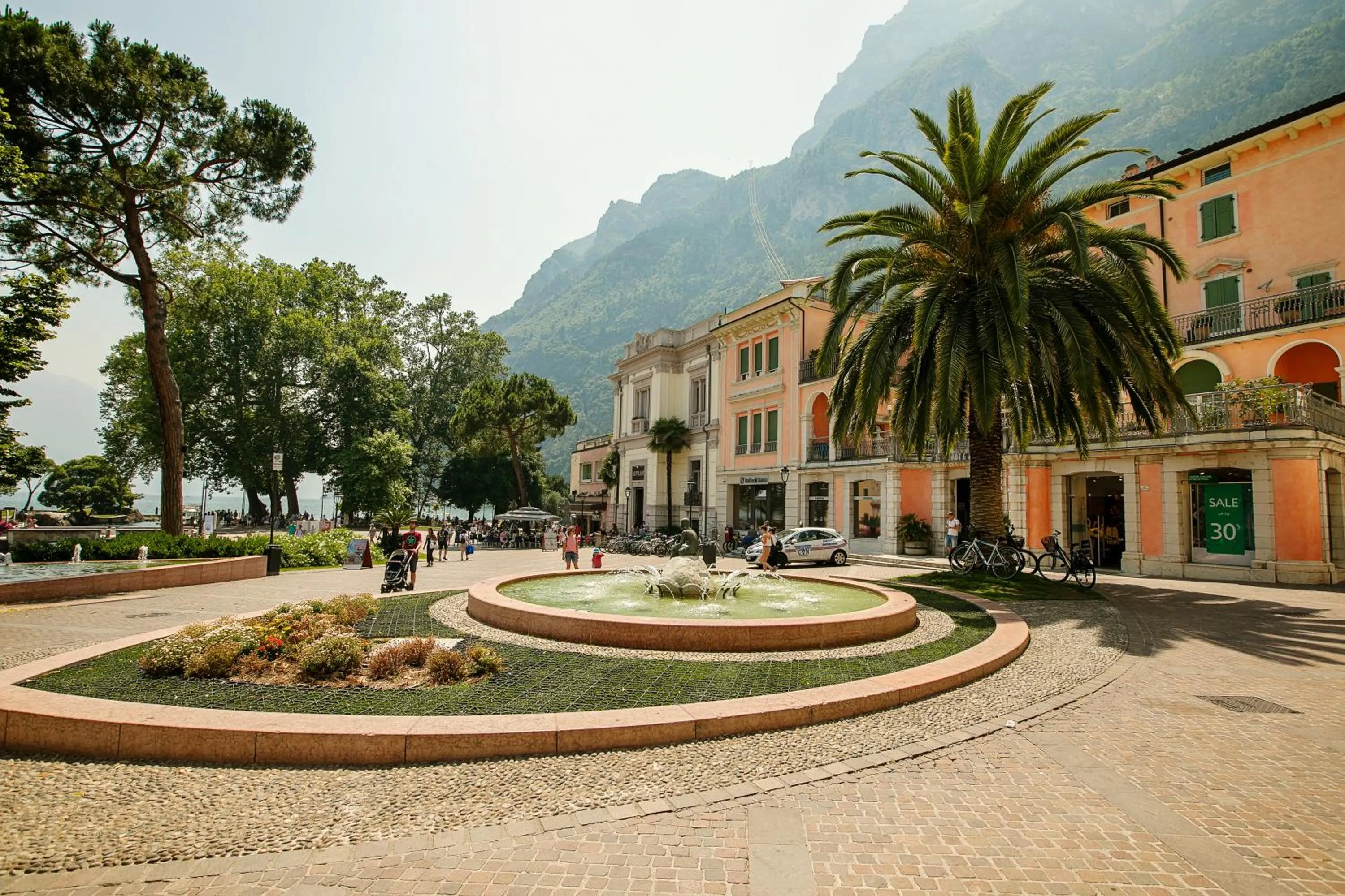 Neighbourhood in Residenza Rocca del Lago 2 - Happy Rentals