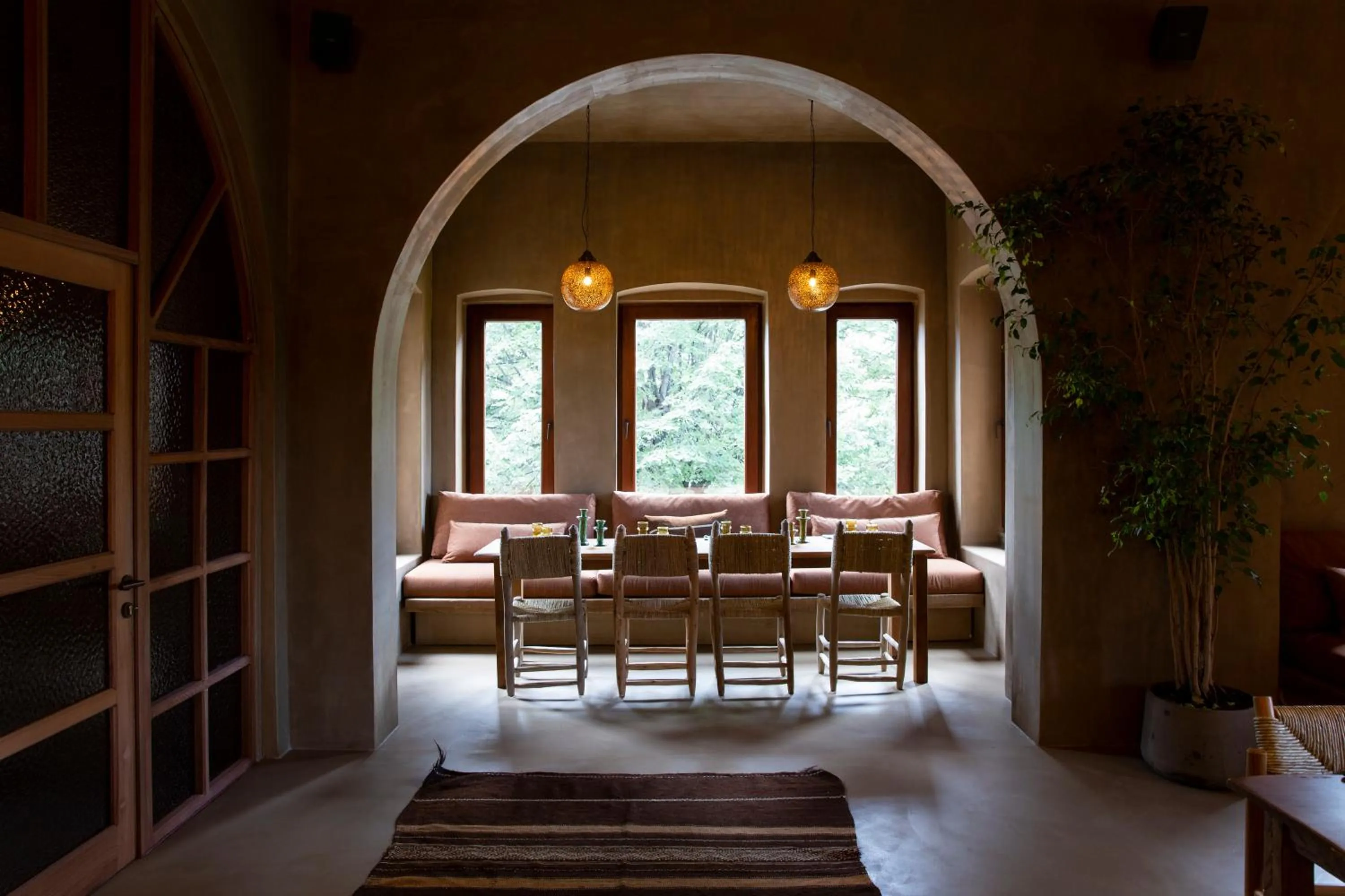 Restaurant/places to eat in Life Gallery Hotel & Spa