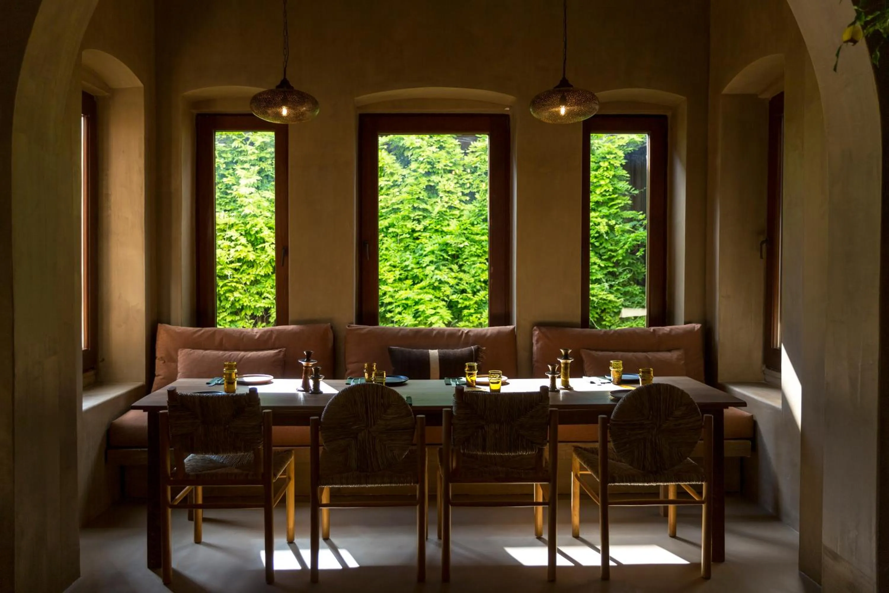 Restaurant/places to eat in Life Gallery Hotel & Spa