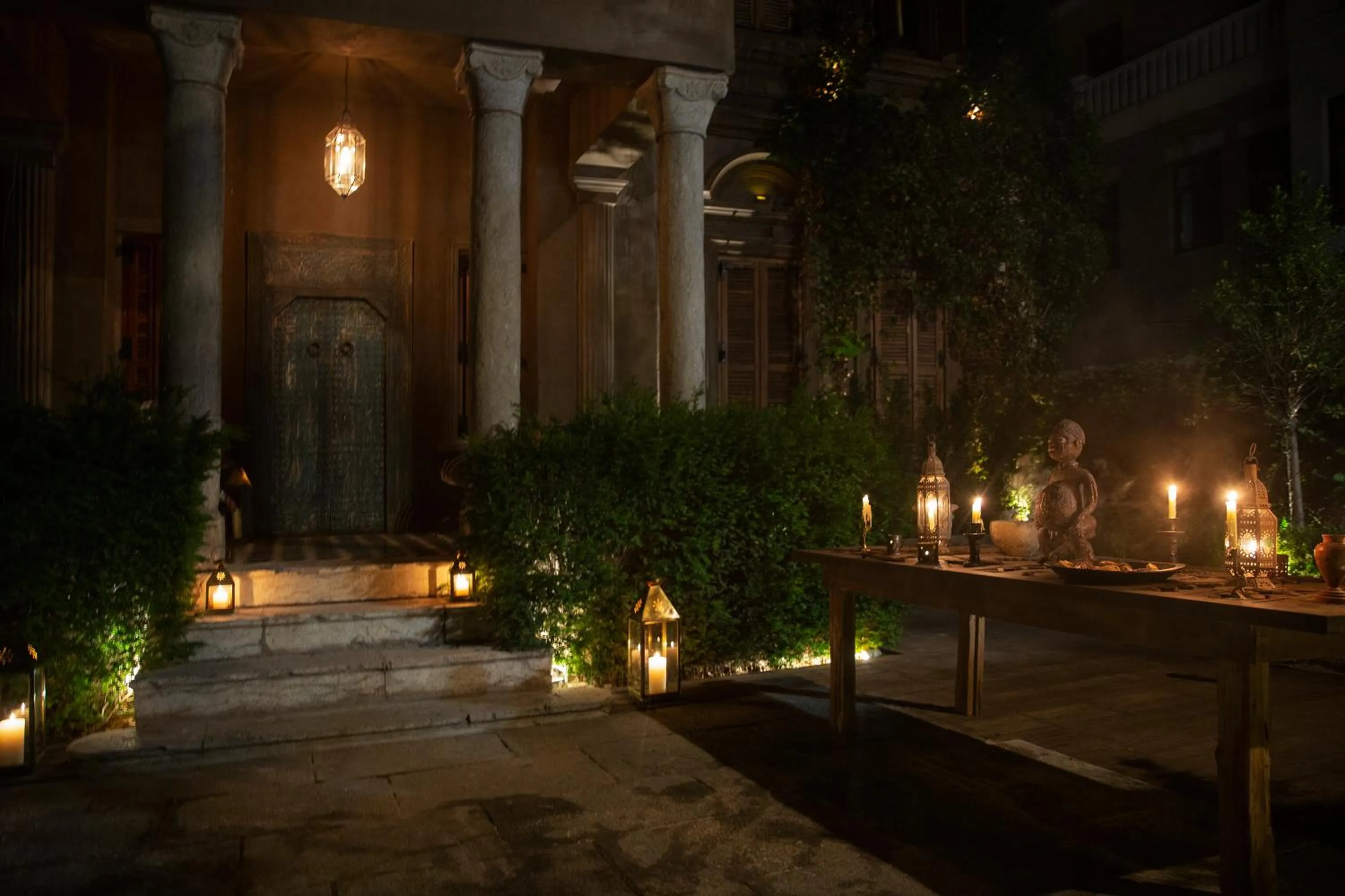 Night in Life Gallery Hotel & Spa