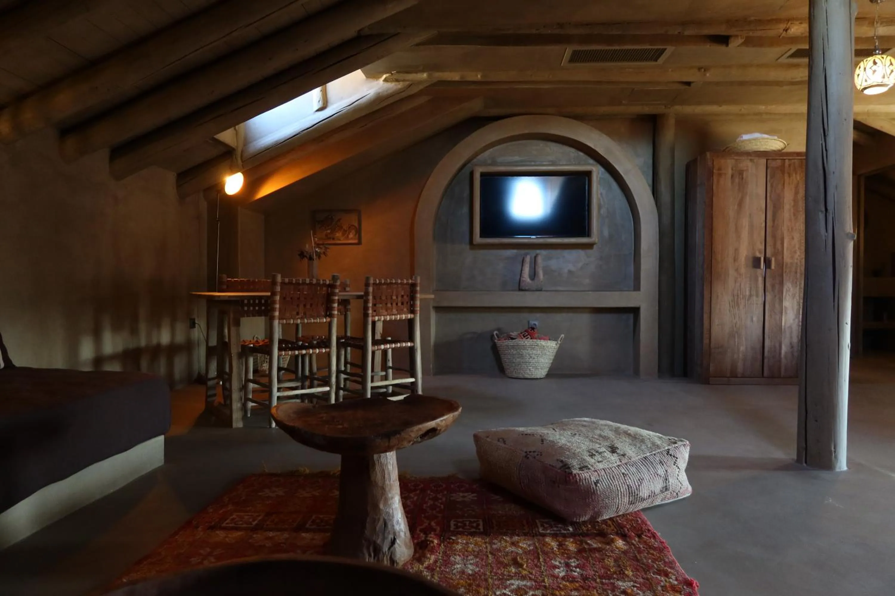 Bed in Life Gallery Hotel & Spa