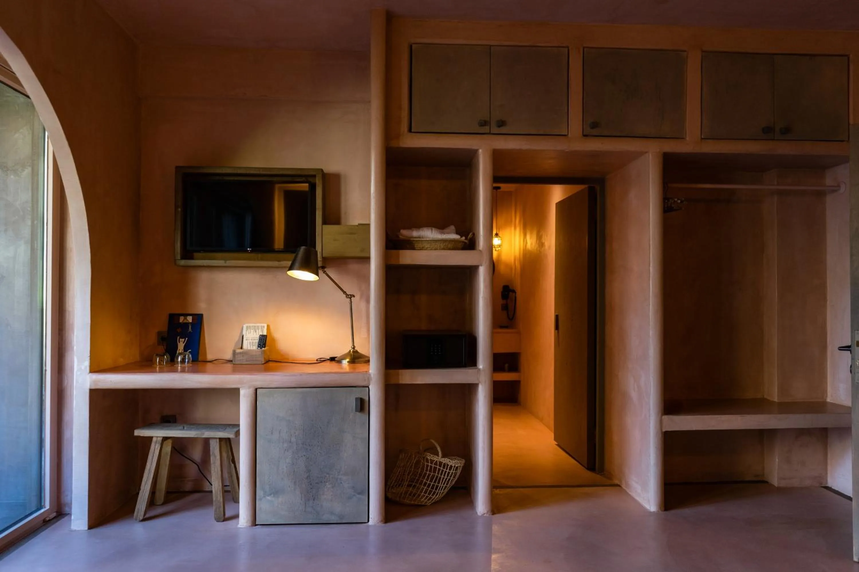 TV and multimedia in Life Gallery Hotel & Spa