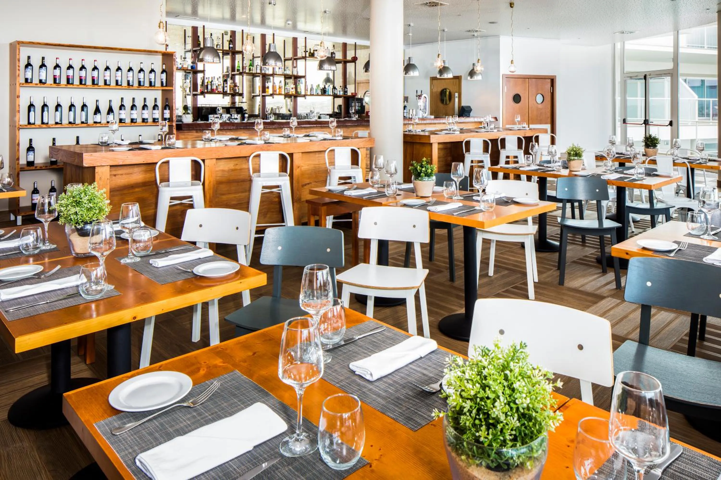 Restaurant/places to eat in The Beachfront - Praia D'El Rey Golf & Beach Resort