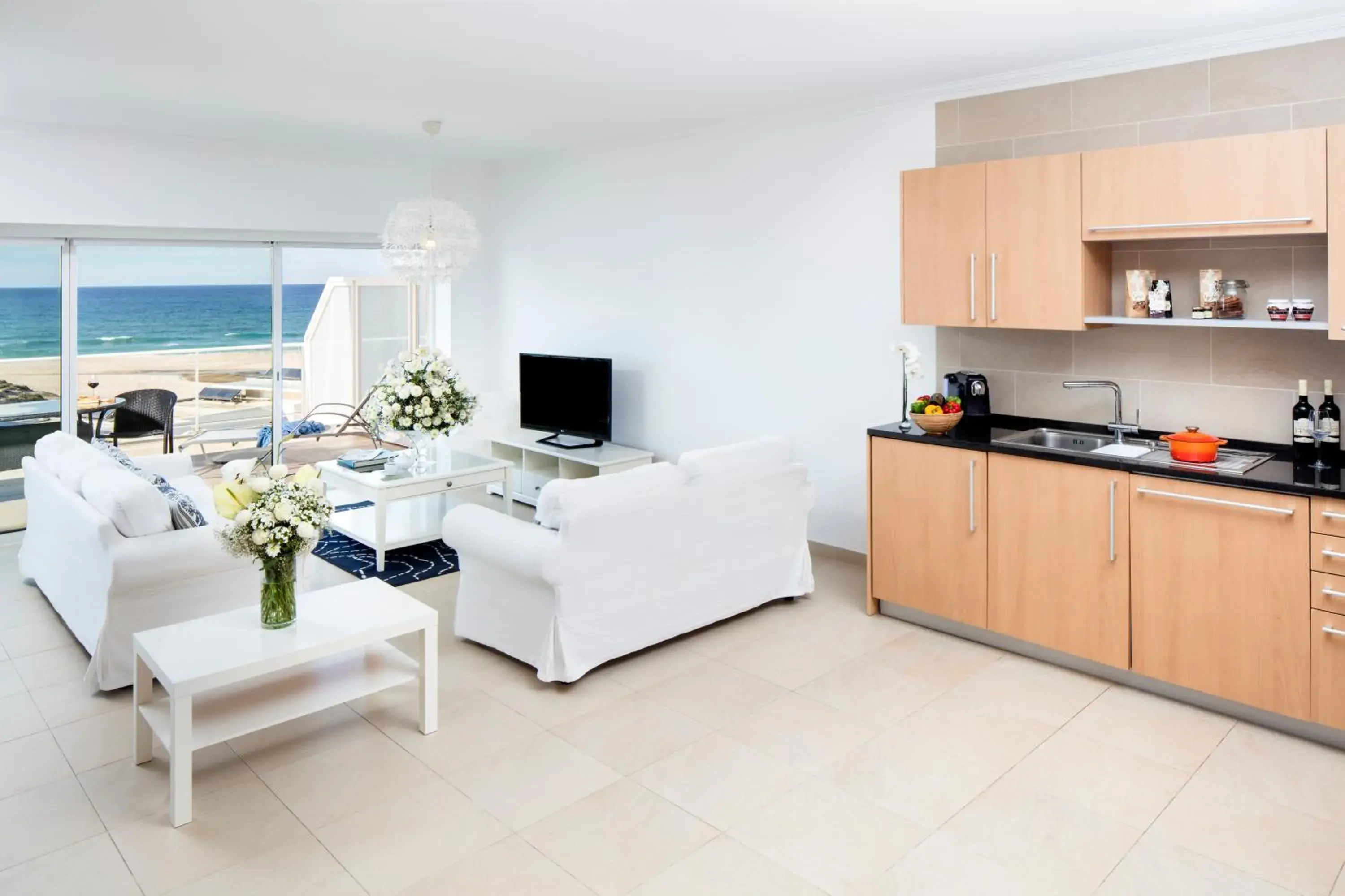Two-Bedroom Apartment with Sea View in The Beachfront - Praia D'El Rey Golf & Beach Resort Two-Bedroom Apartment with Sea View in The Beachfront - Praia D'El Rey Golf & Beach Resort