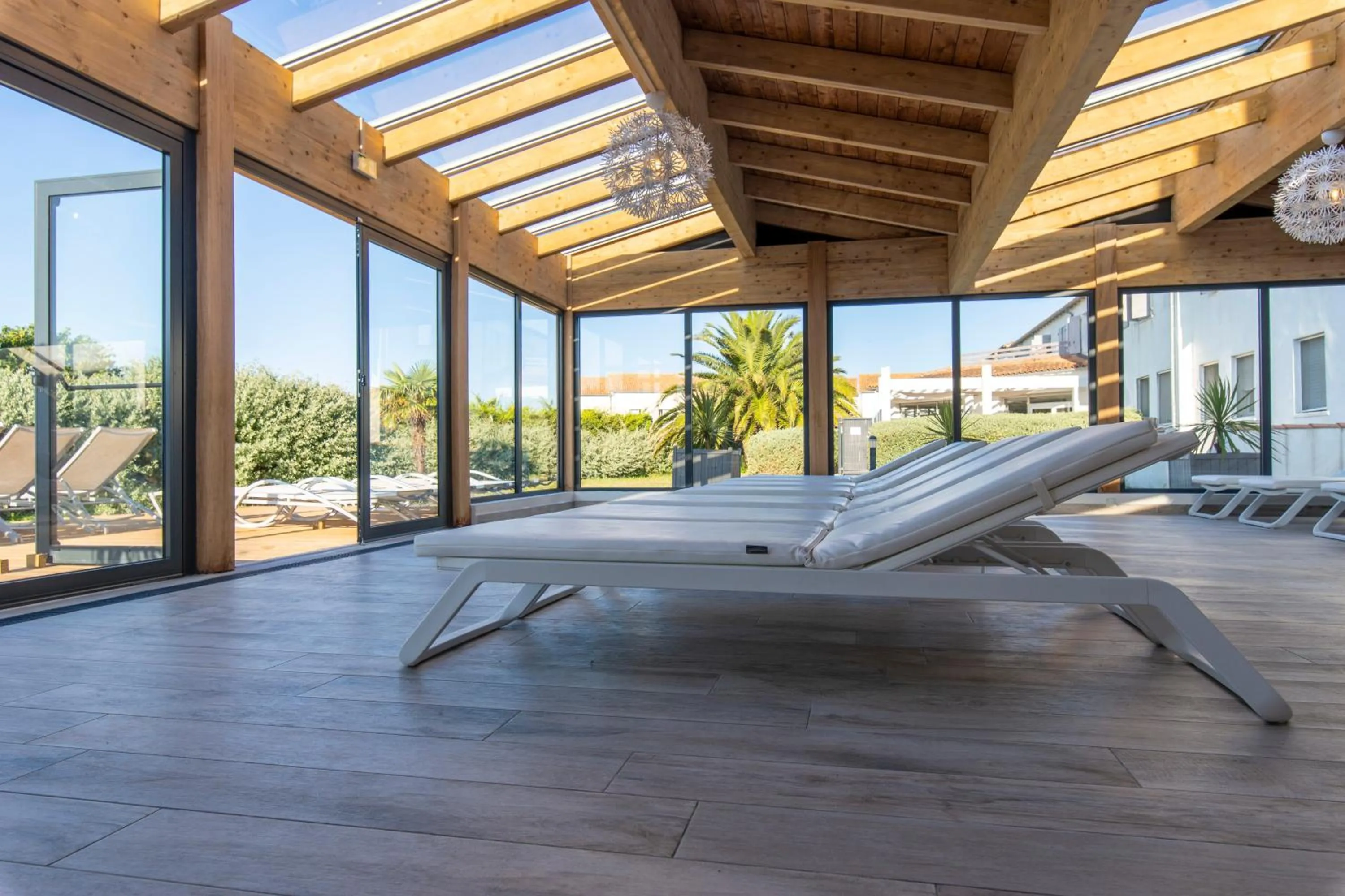 Solarium in Thalacap Île de Ré - Thalasso & Spa