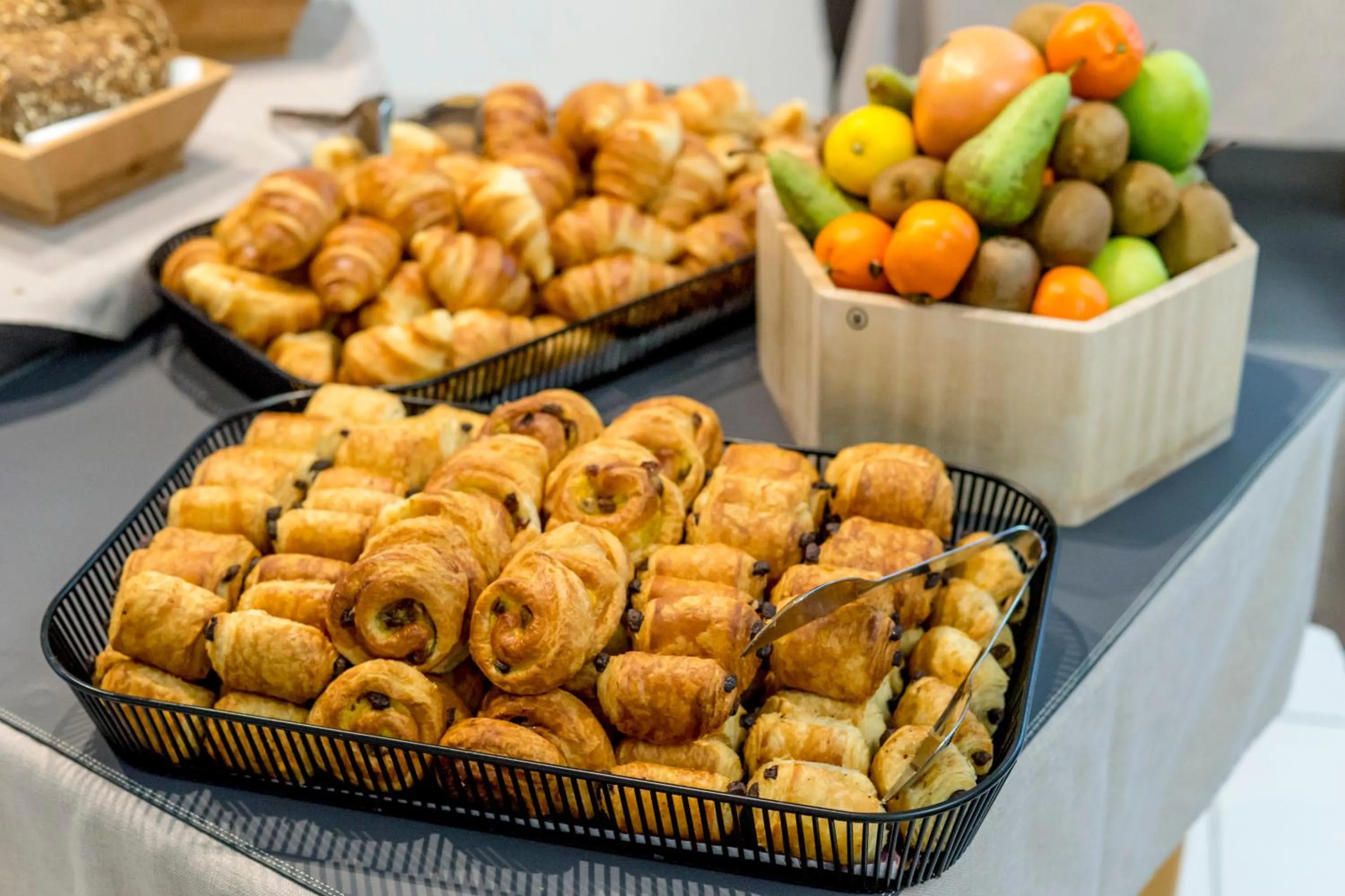 Buffet breakfast in Thalacap Île de Ré - Thalasso & Spa