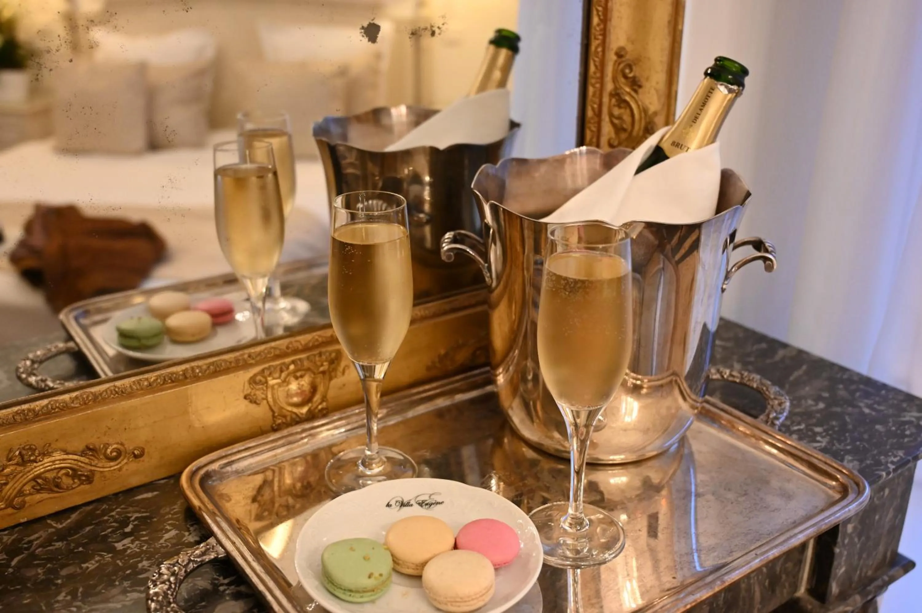 Property building in Hôtel La Villa Eugene