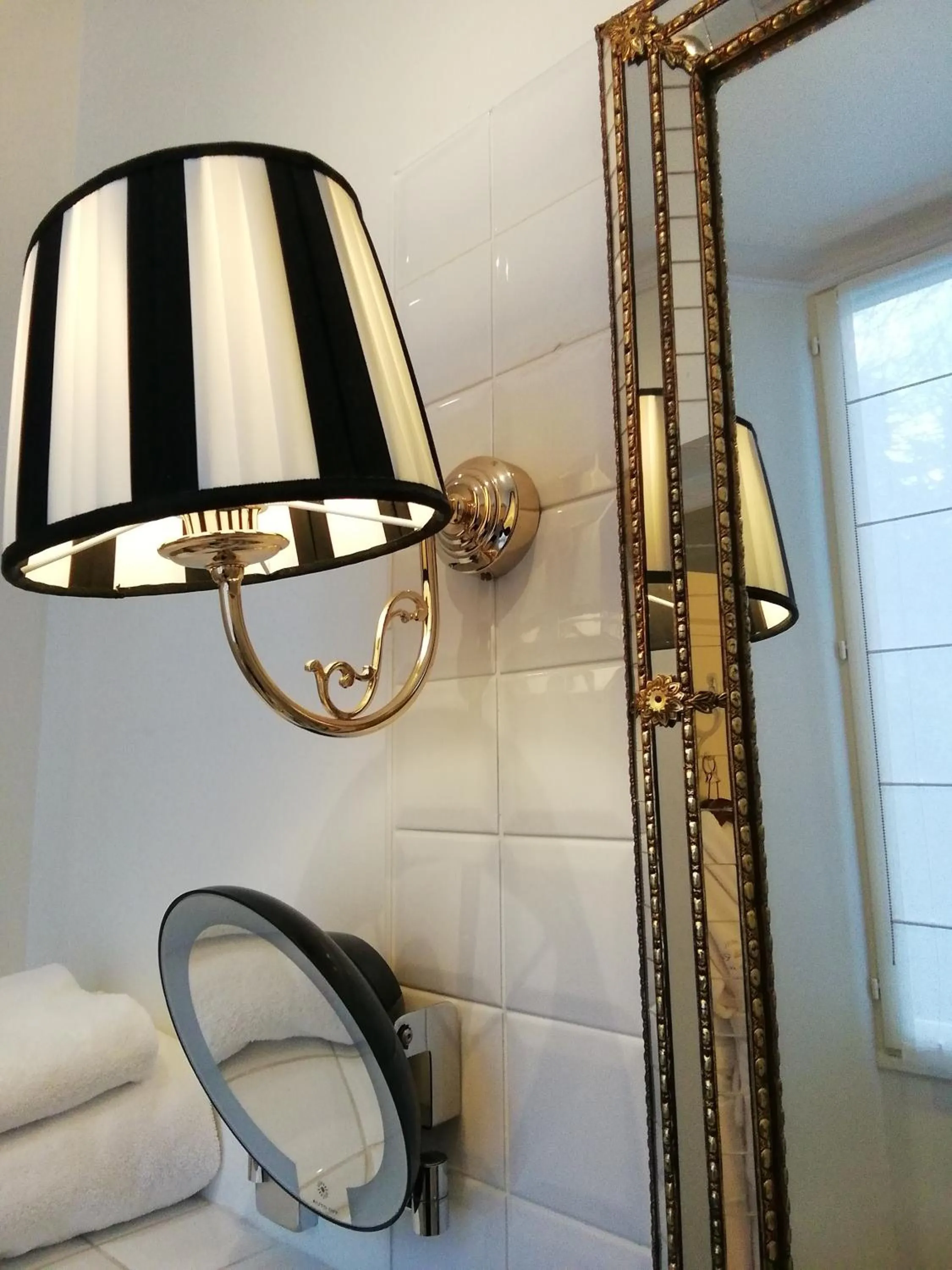 Bathroom in Hôtel La Villa Eugene