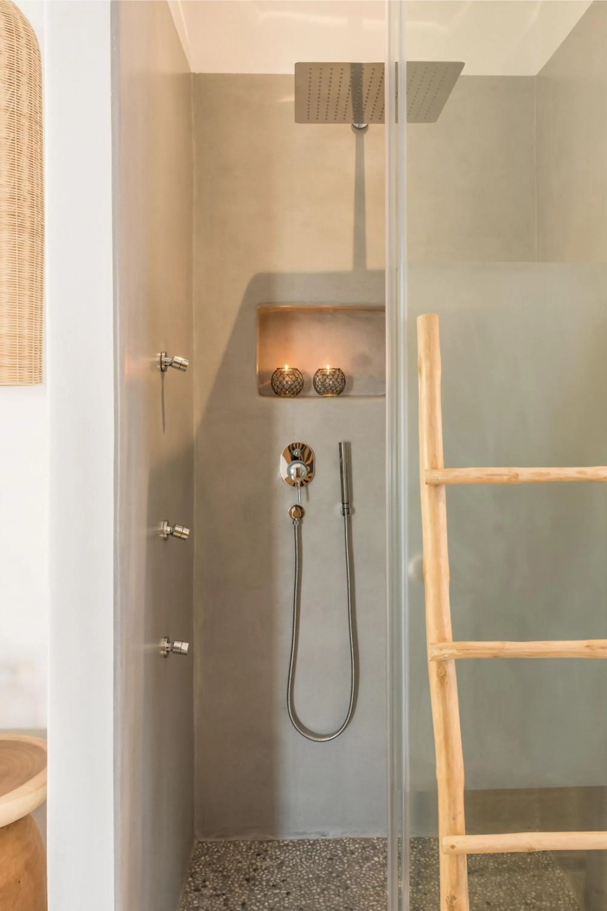Shower in Virtu Suites