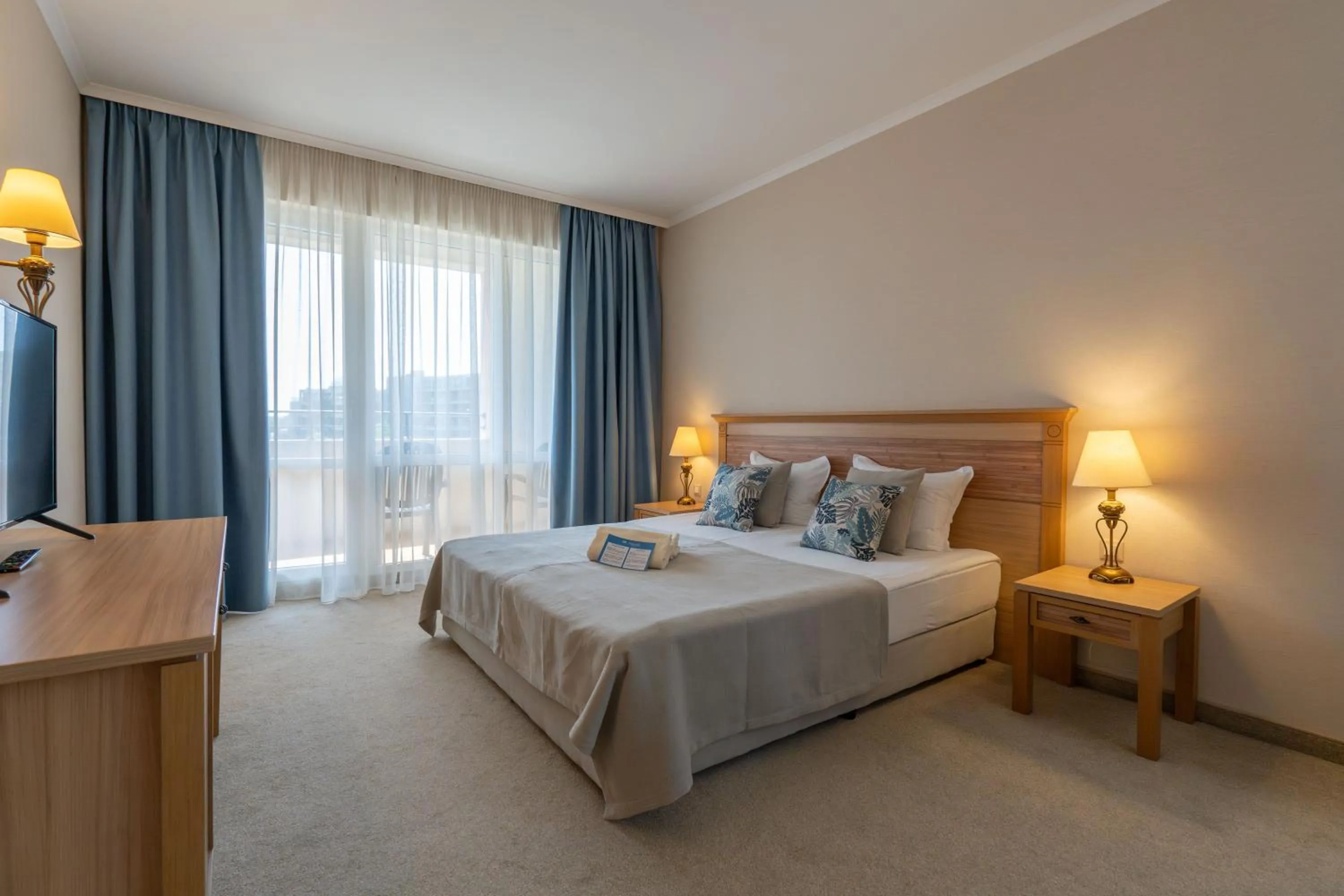 Bed in DIT Majestic Beach Resort