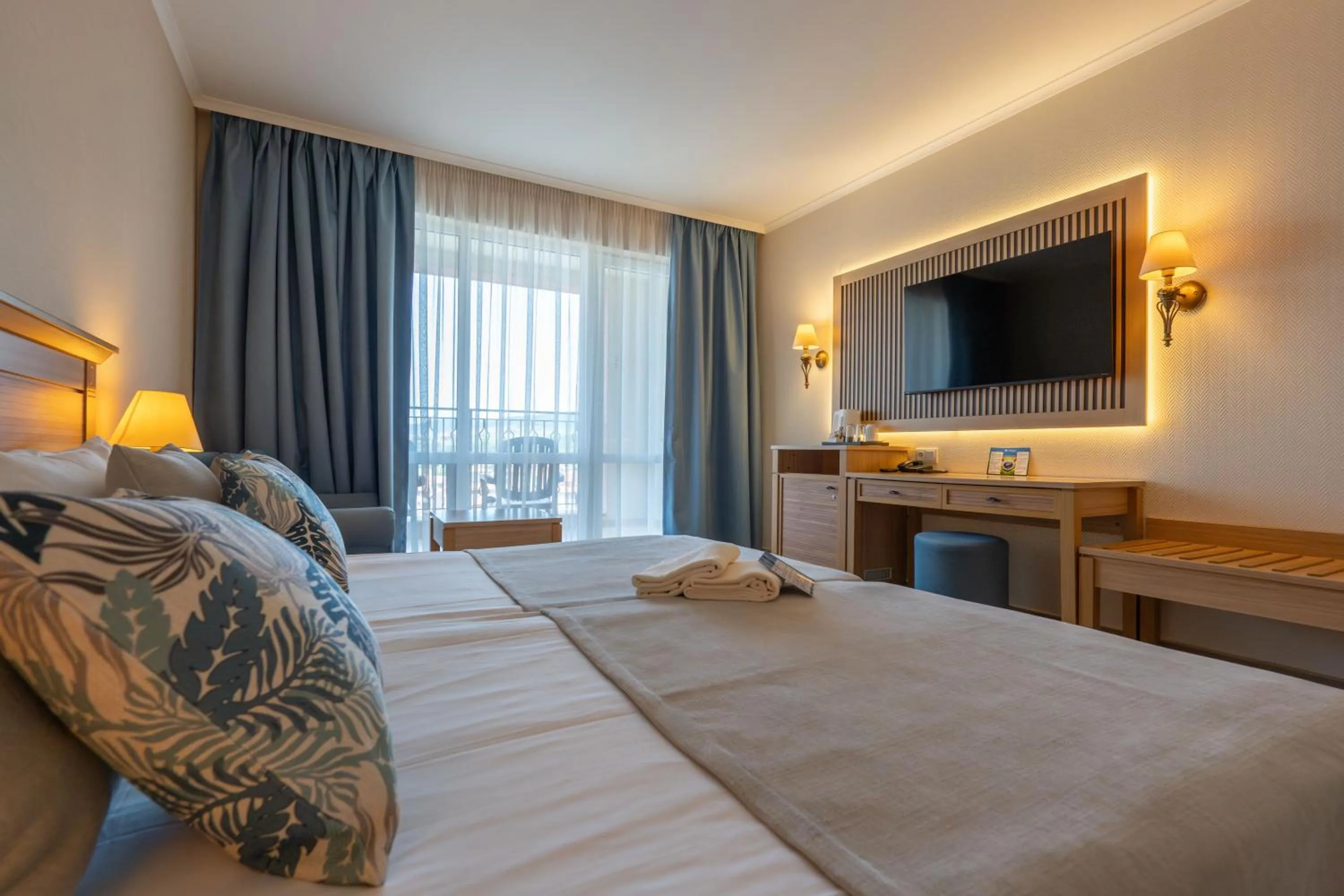 Bed in DIT Majestic Beach Resort