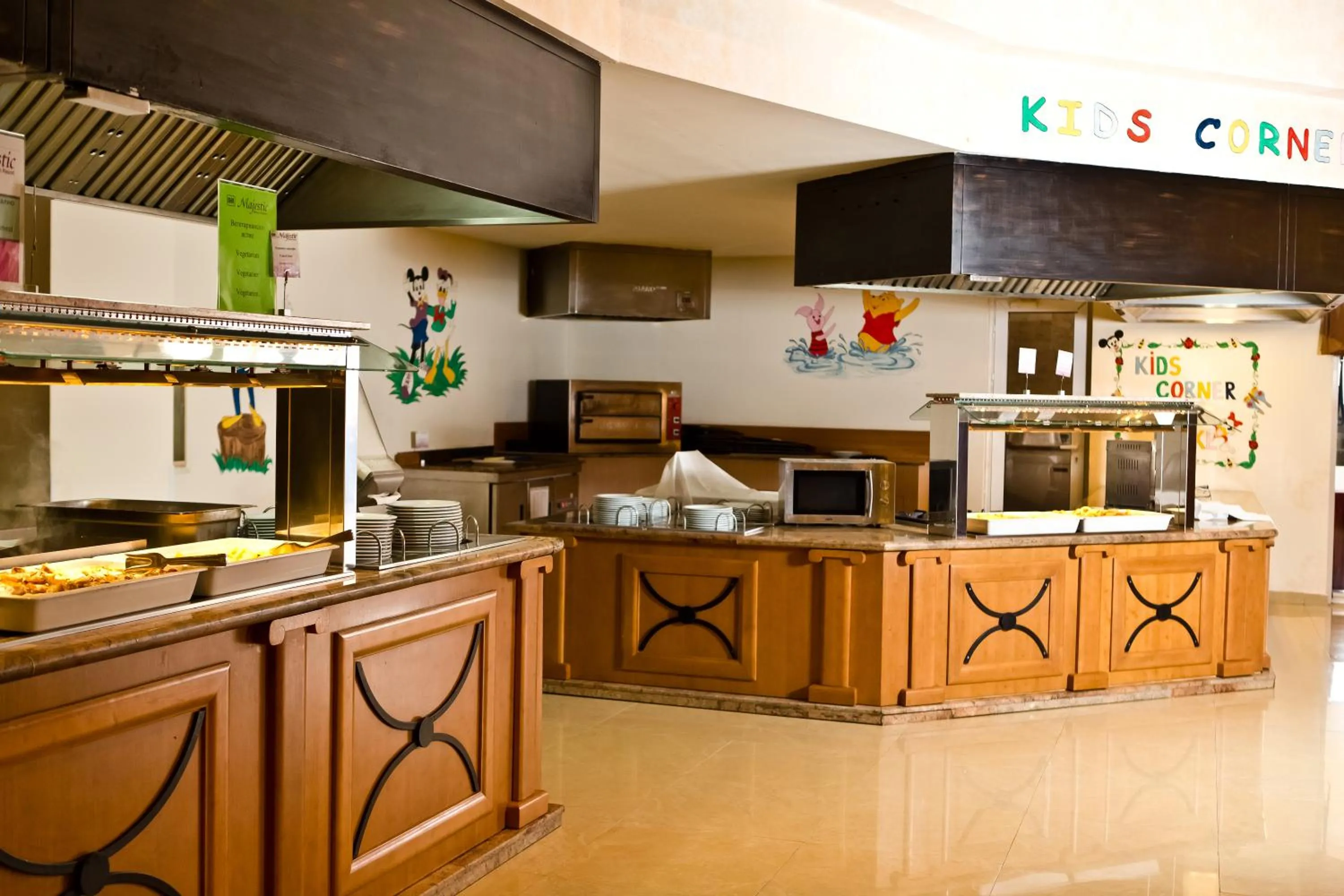 Restaurant/places to eat in DIT Majestic Beach Resort