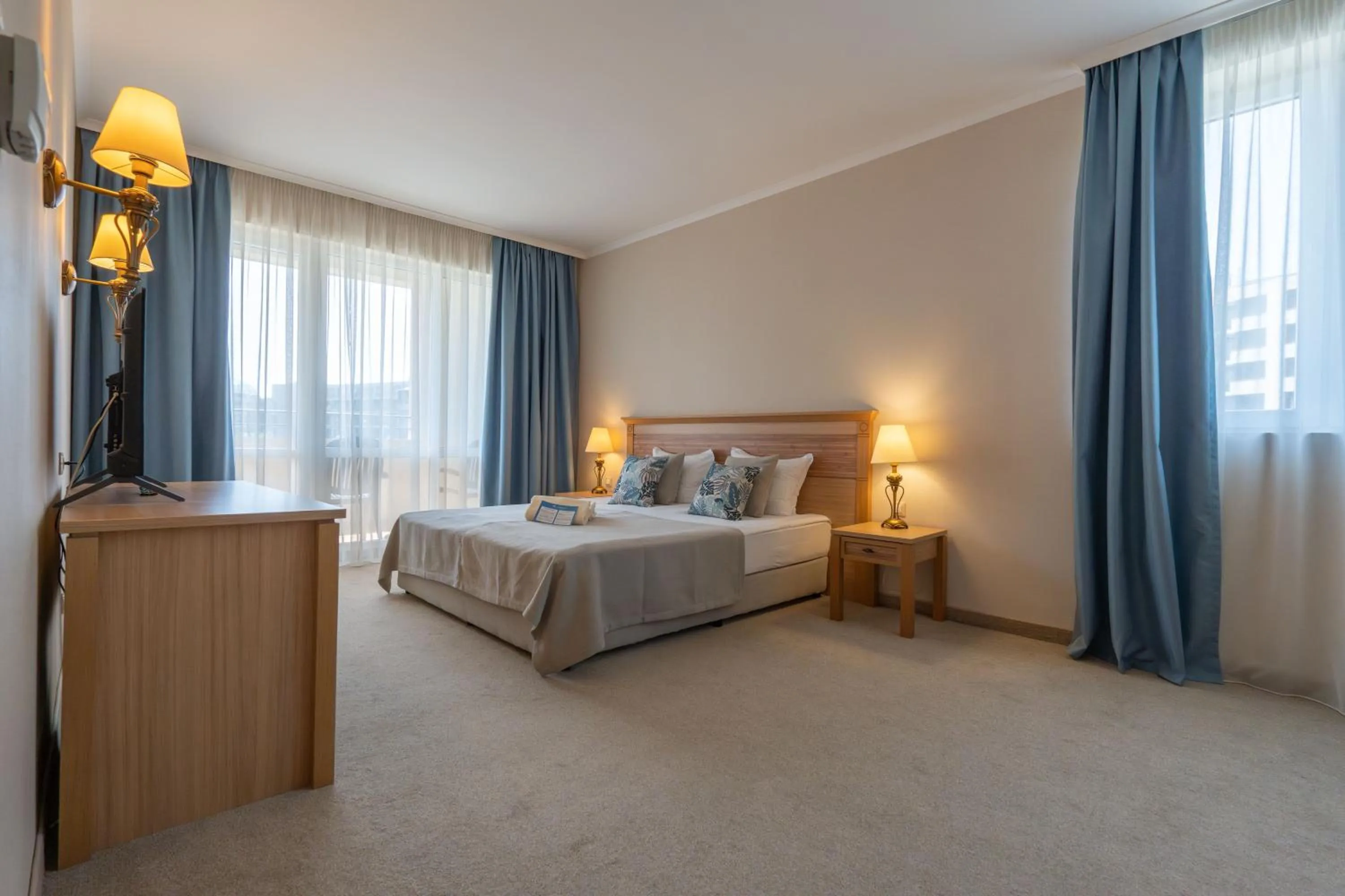 Bed in DIT Majestic Beach Resort